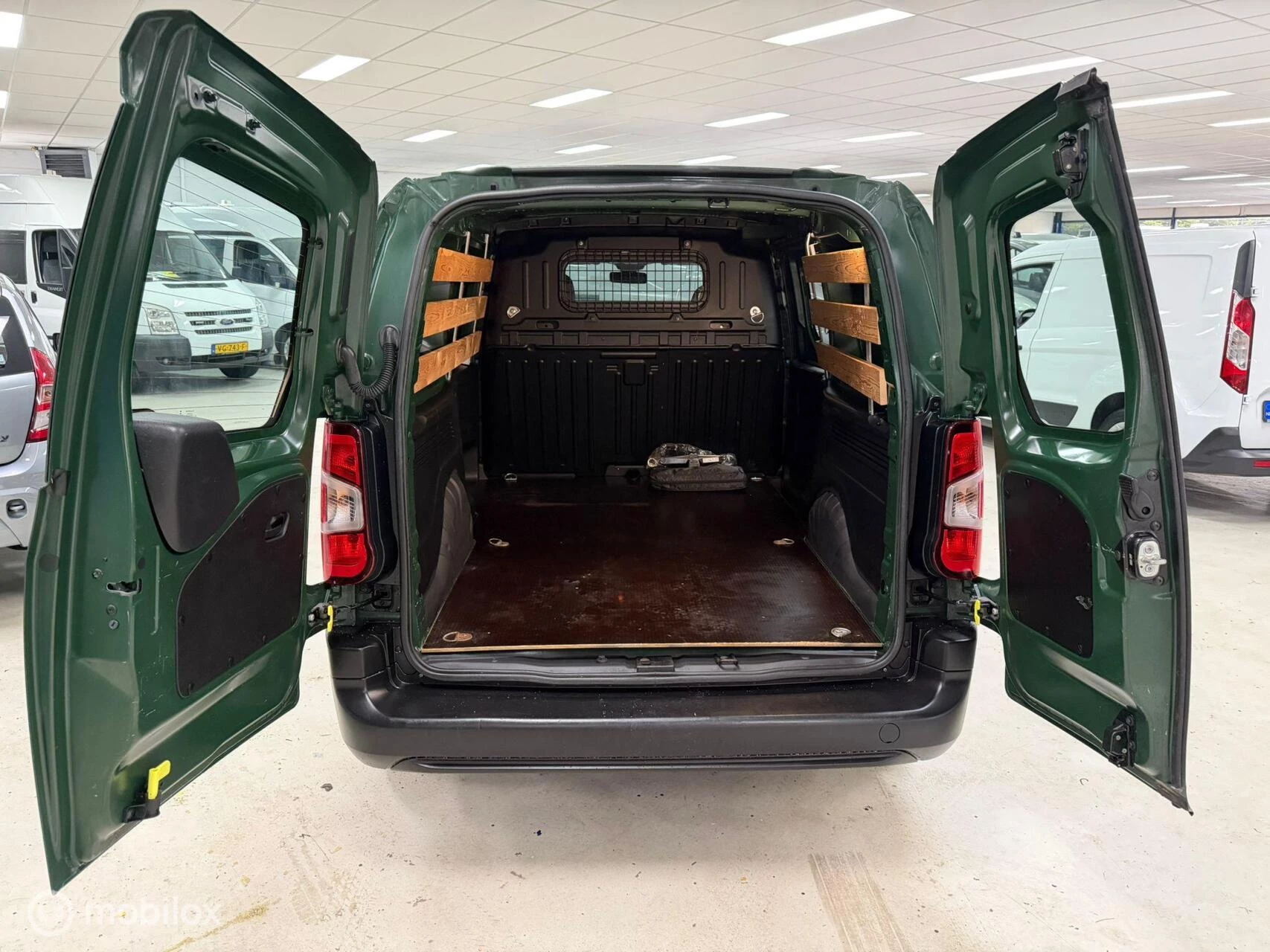 Hoofdafbeelding Peugeot Partner