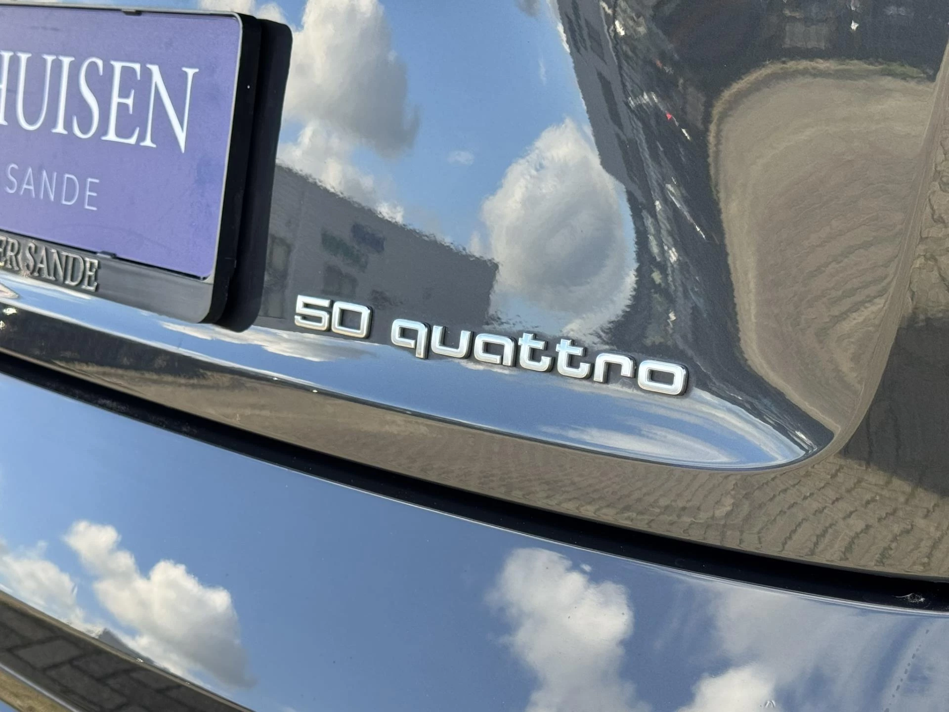 Hoofdafbeelding Audi e-tron