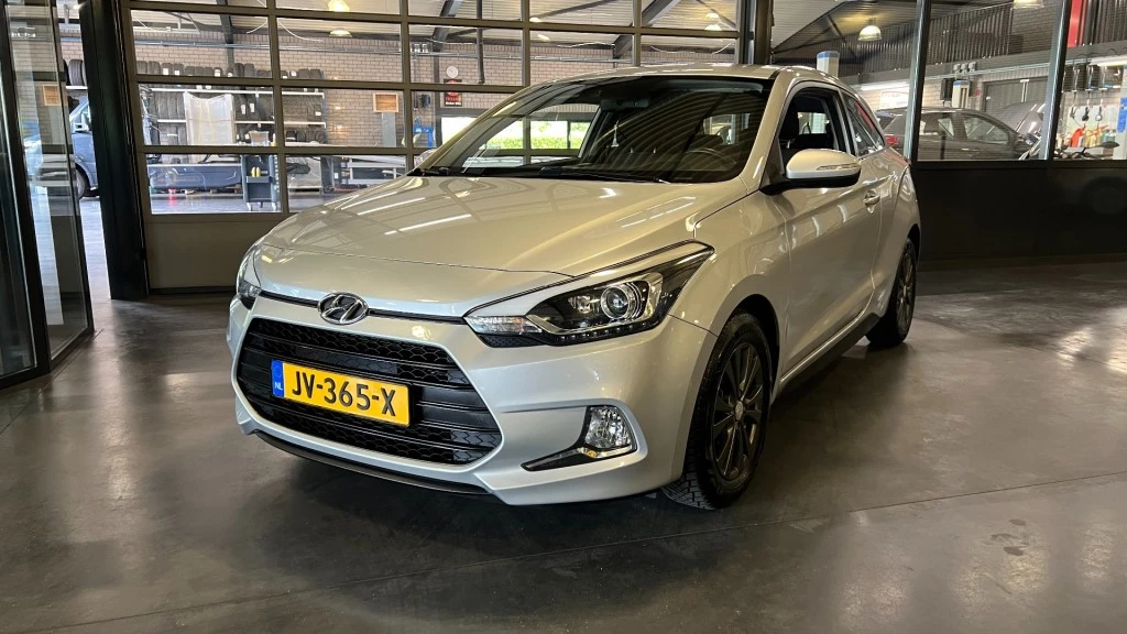 Hoofdafbeelding Hyundai i20