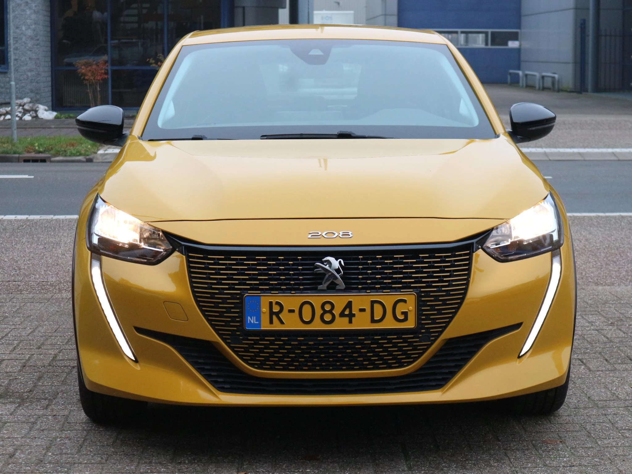 Hoofdafbeelding Peugeot e-208