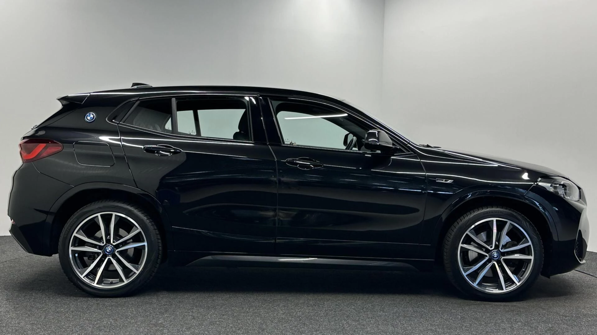 Hoofdafbeelding BMW X2