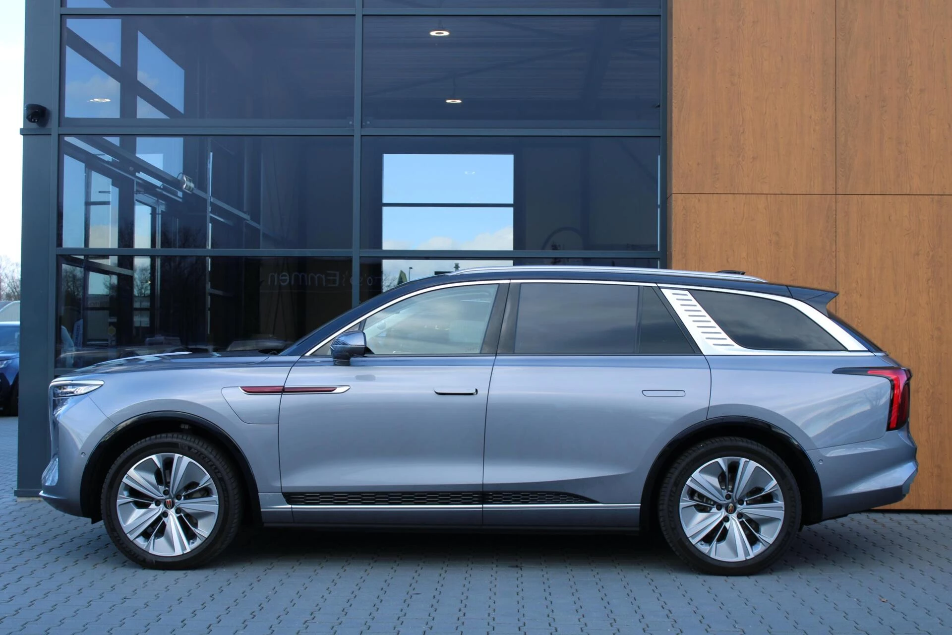 Hoofdafbeelding Hongqi E-HS9