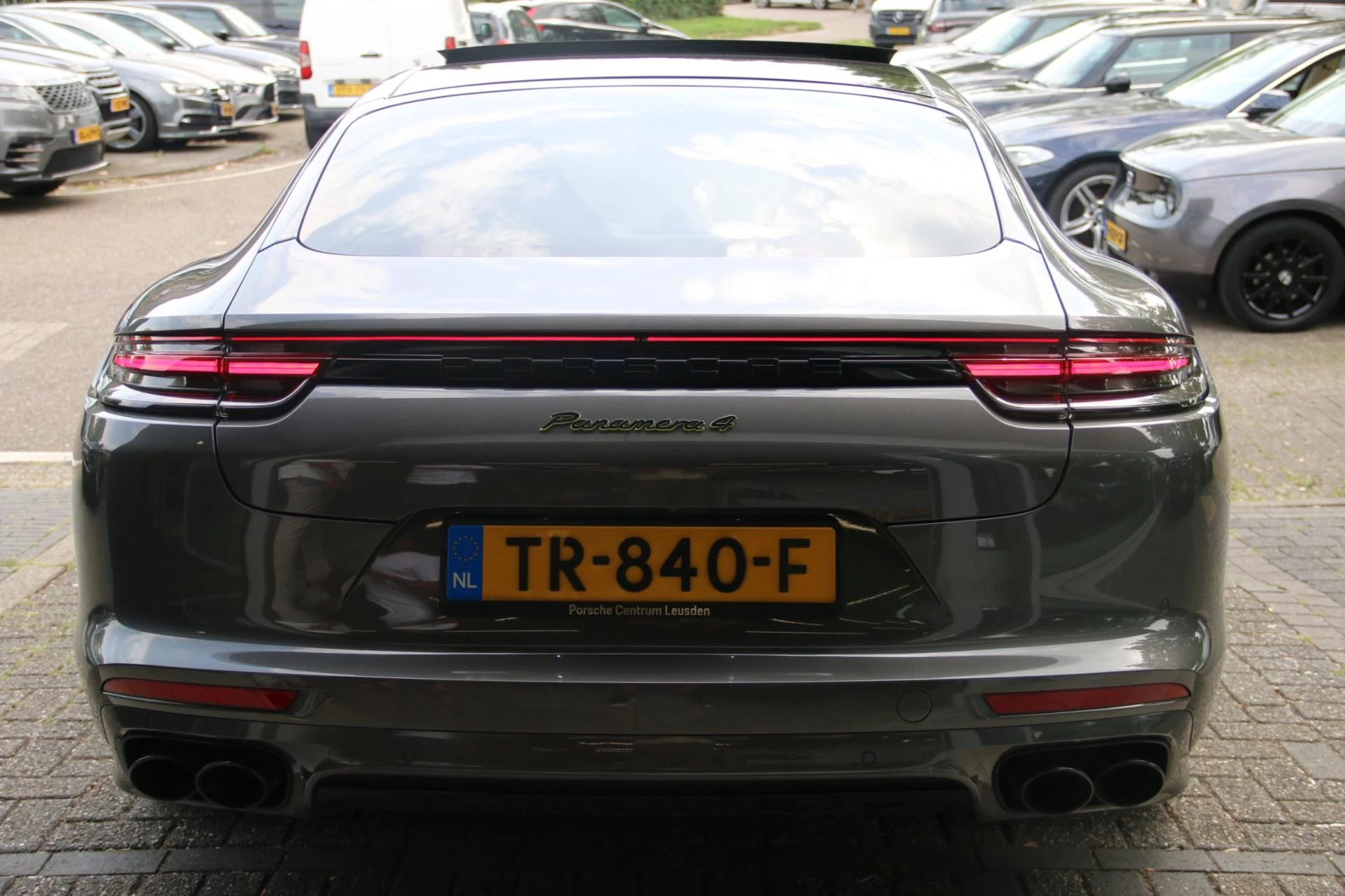 Hoofdafbeelding Porsche Panamera