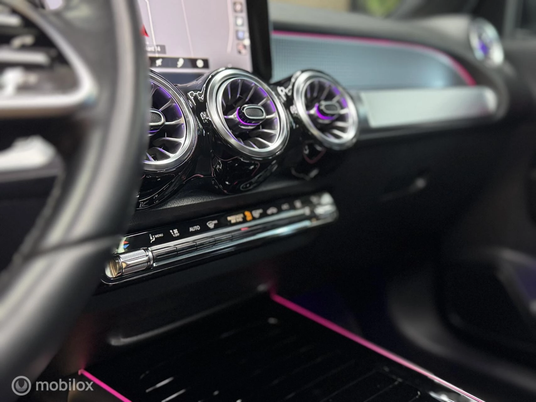 Hoofdafbeelding Mercedes-Benz EQB