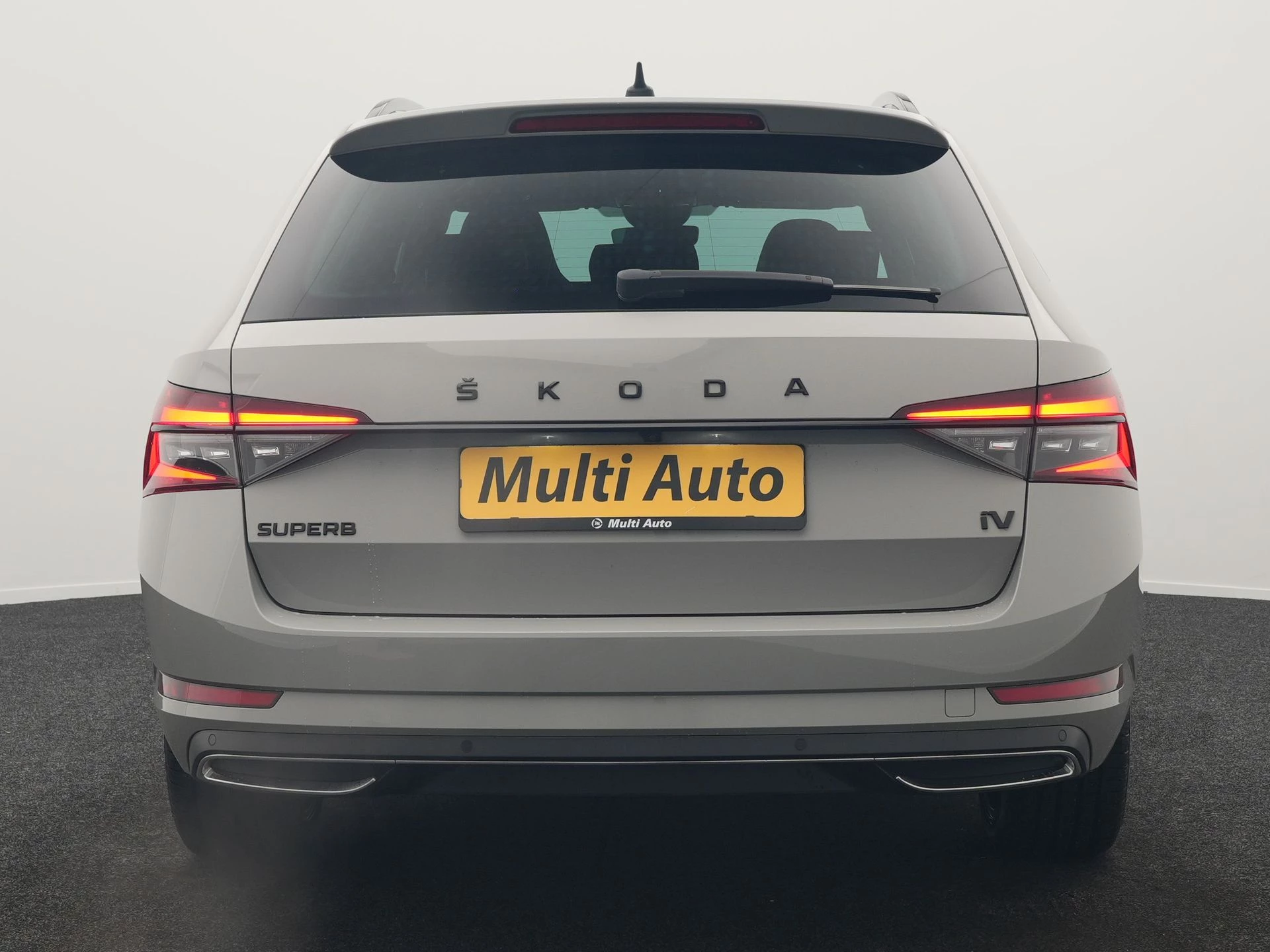 Hoofdafbeelding Škoda Superb