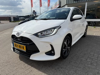 Hoofdafbeelding Toyota Yaris Toyota Yaris 1.5 Hybrid 115 Dynamic RIJKLAAR MET GARANTIE