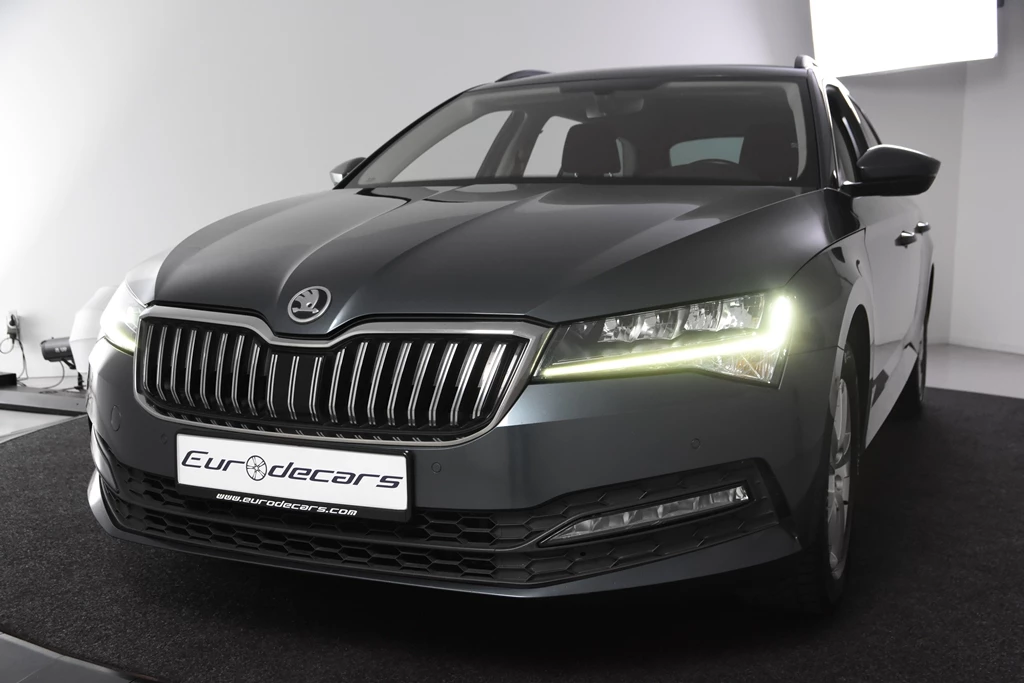 Hoofdafbeelding Škoda Superb