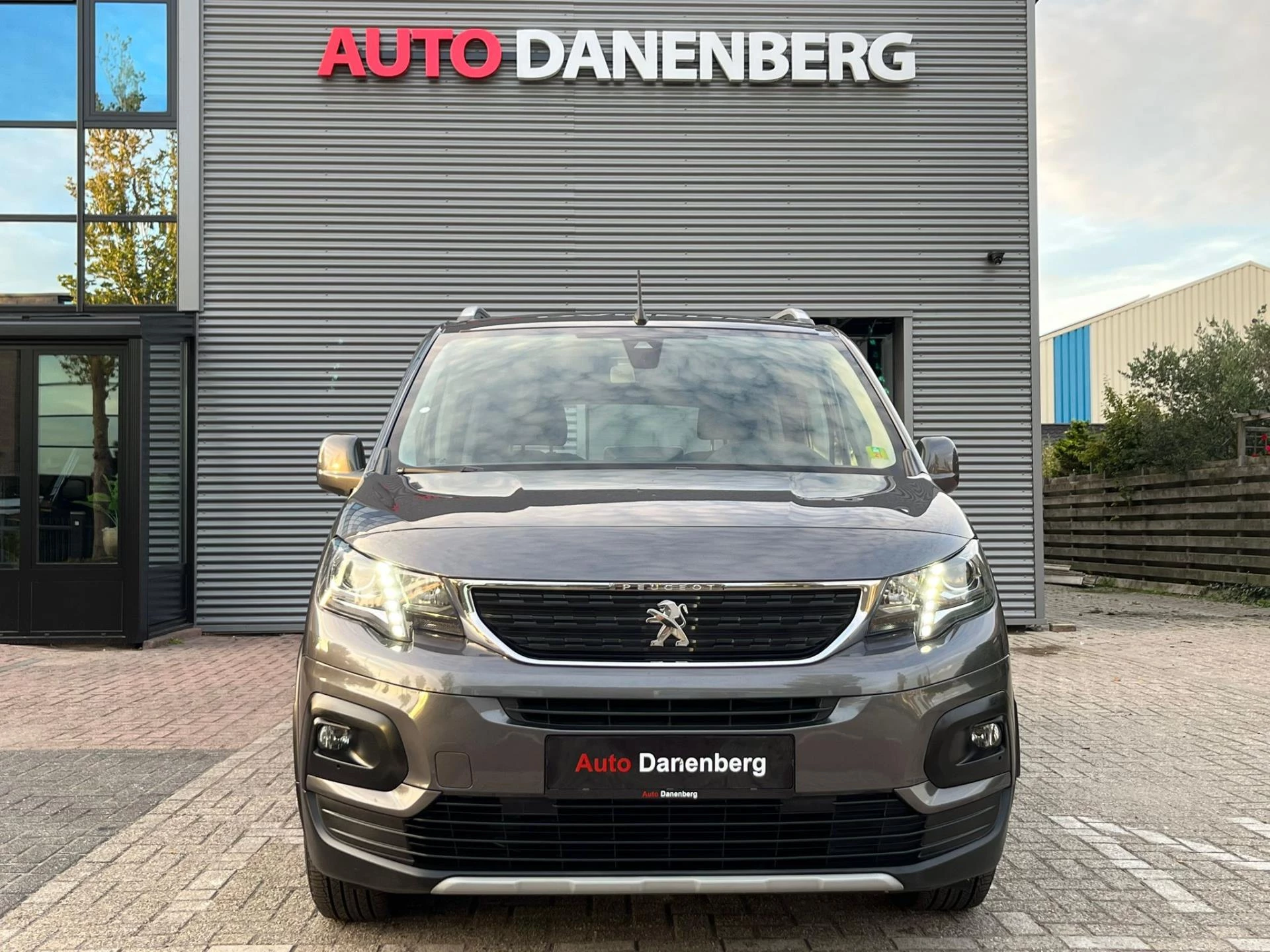 Hoofdafbeelding Peugeot Rifter