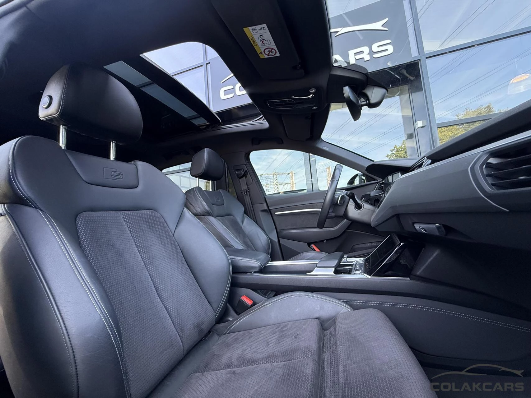 Hoofdafbeelding Audi e-tron