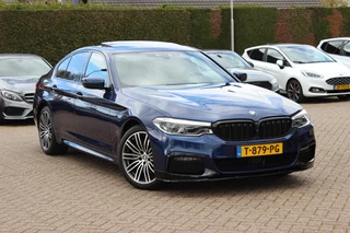 BMW 5 Serie 530e iPerformance High Exe. M Sport / Schuifdak / 360Camera / Head-up / Alcantara / 20'' / CarPlay / Dodehoek / DAB / ACC