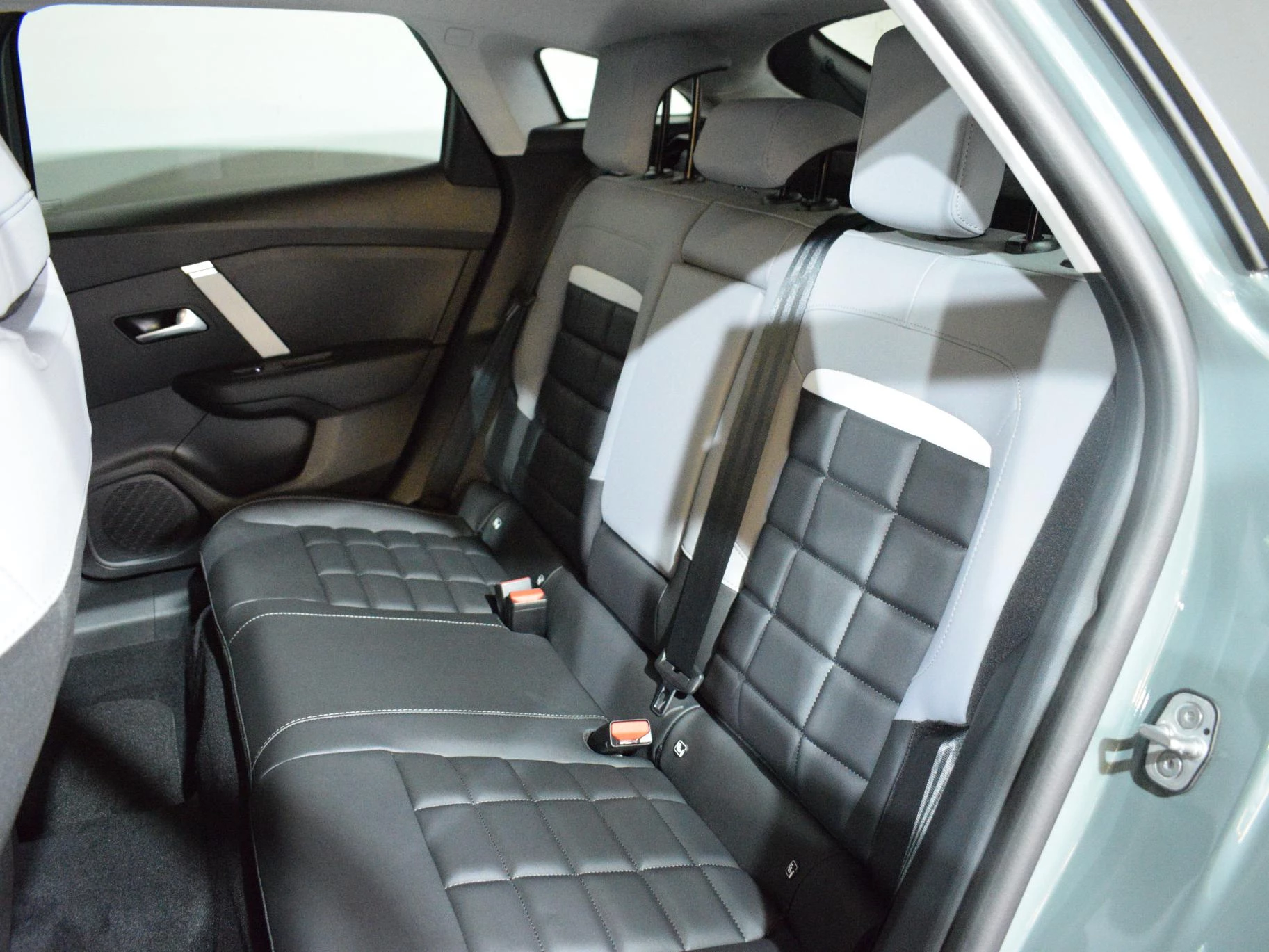 Hoofdafbeelding Citroën ë-C4