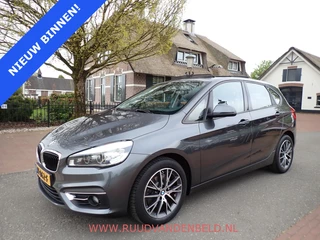 BMW 2 Serie Active Tourer 220i M Sport / PANODAK / TREKHAAK / SPORTSTOELEN / NAVI / CRUISE