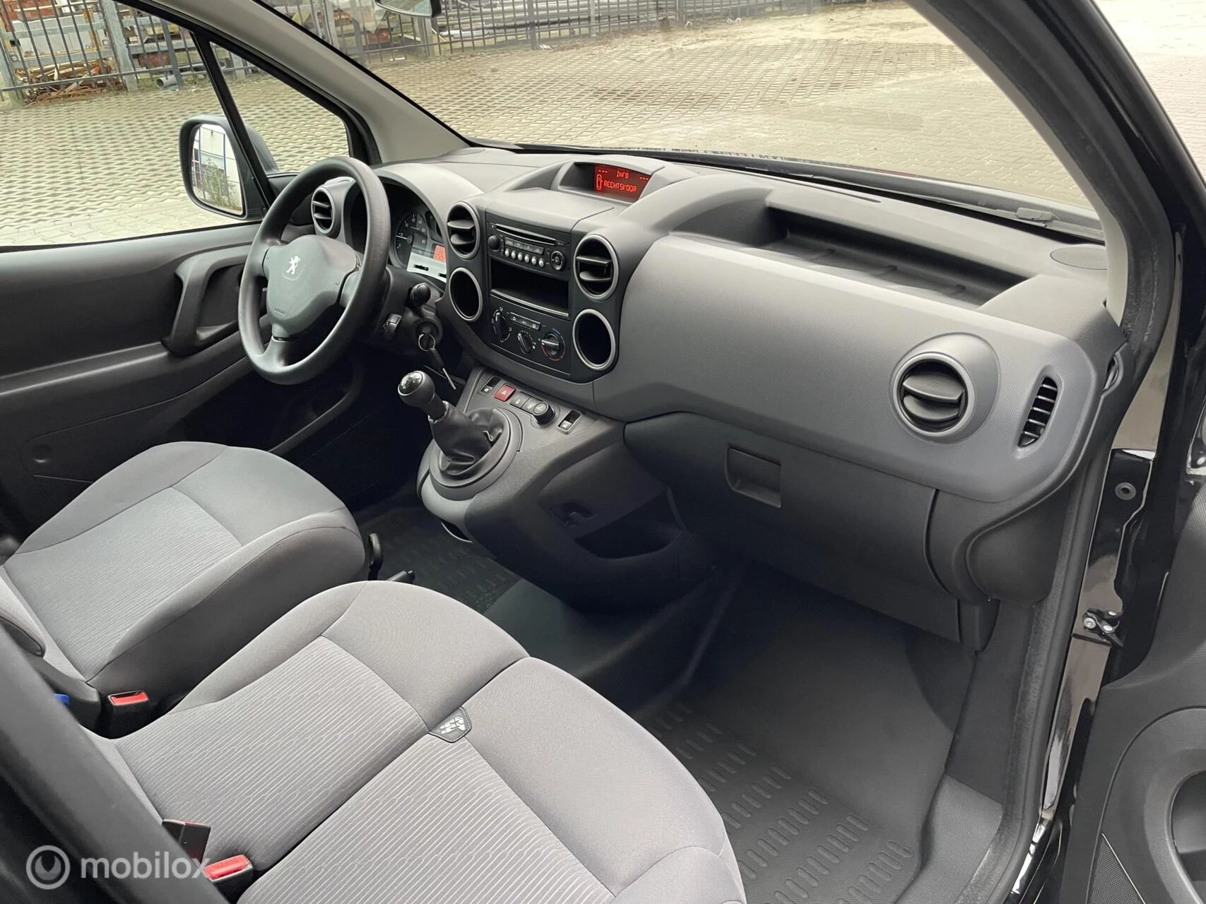 Hoofdafbeelding Peugeot Partner