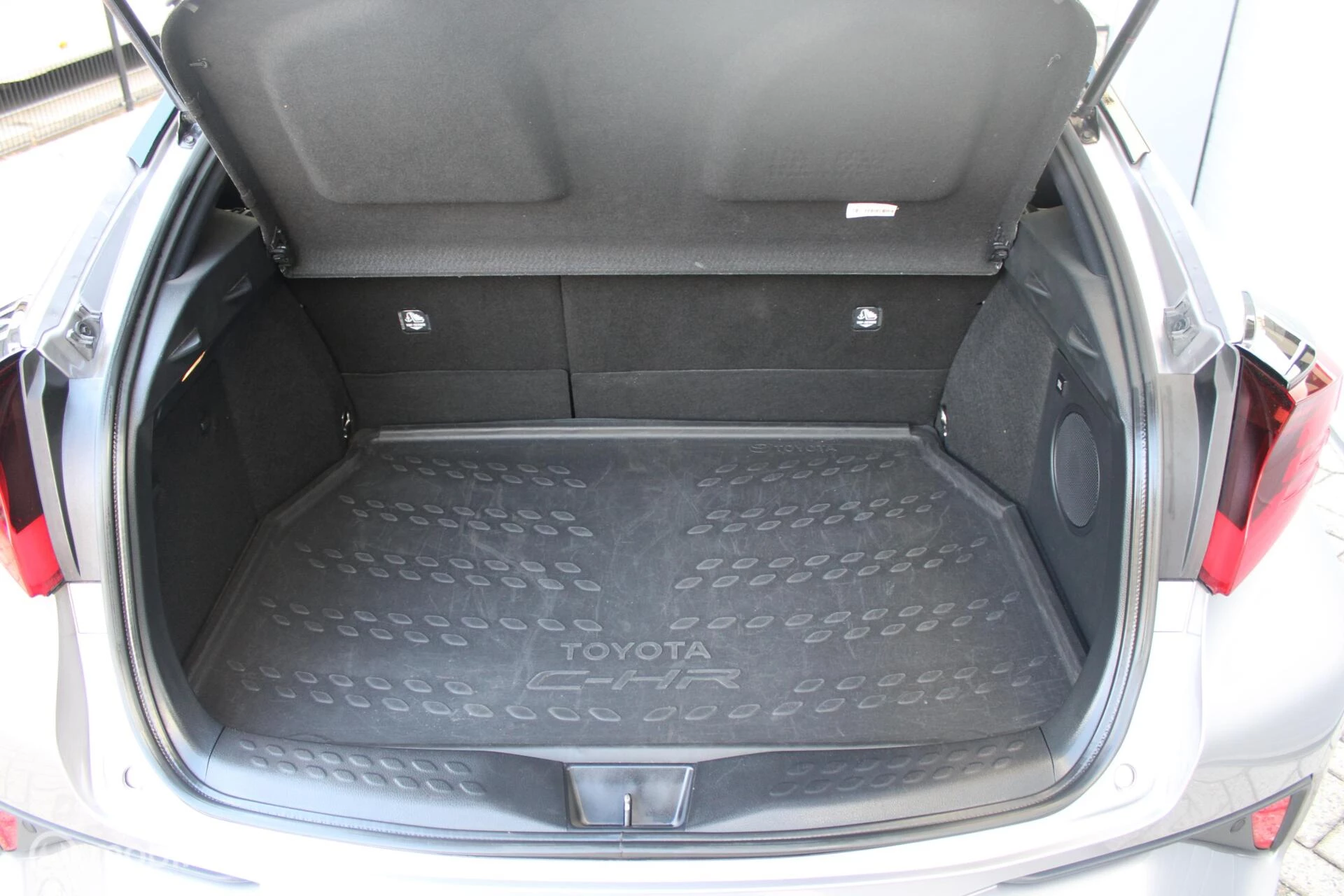 Hoofdafbeelding Toyota C-HR