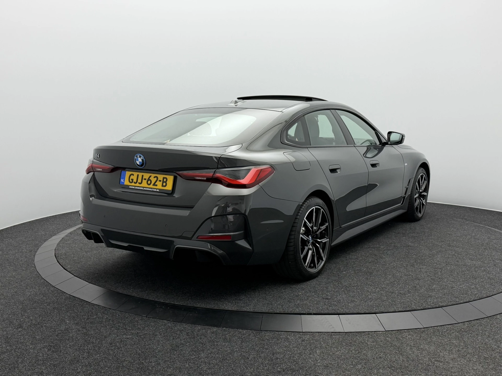 Hoofdafbeelding BMW i4