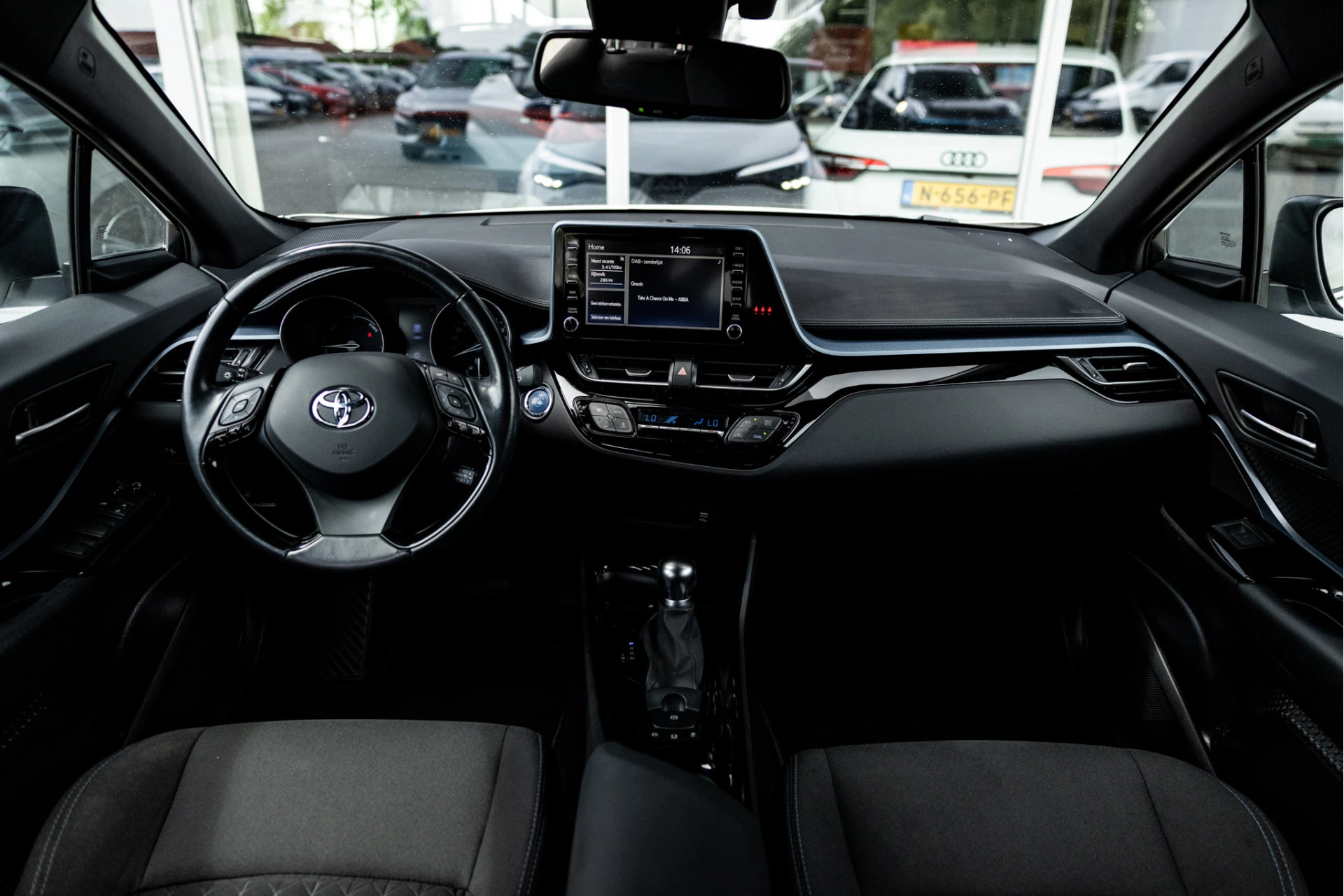 Hoofdafbeelding Toyota C-HR
