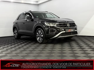 Hoofdafbeelding Volkswagen T-Roc Volkswagen T-Roc 1.5 TSI Life Business Apple carplay, Parkeersensoren, Stoelverwarming,  Virtual desk, Clima, Cruise control, A start stop