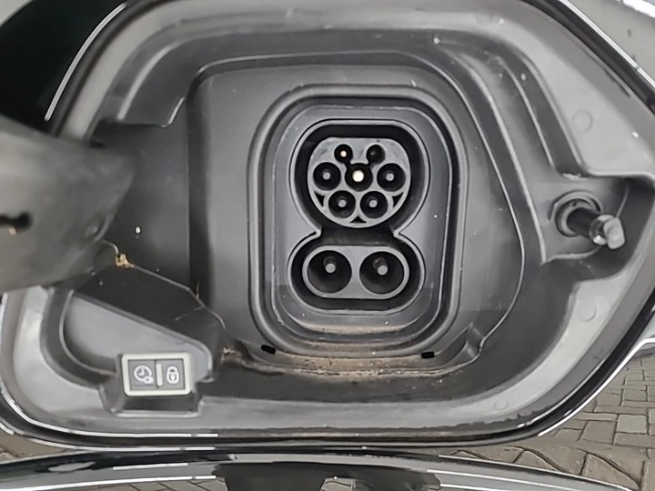 Hoofdafbeelding Peugeot e-208