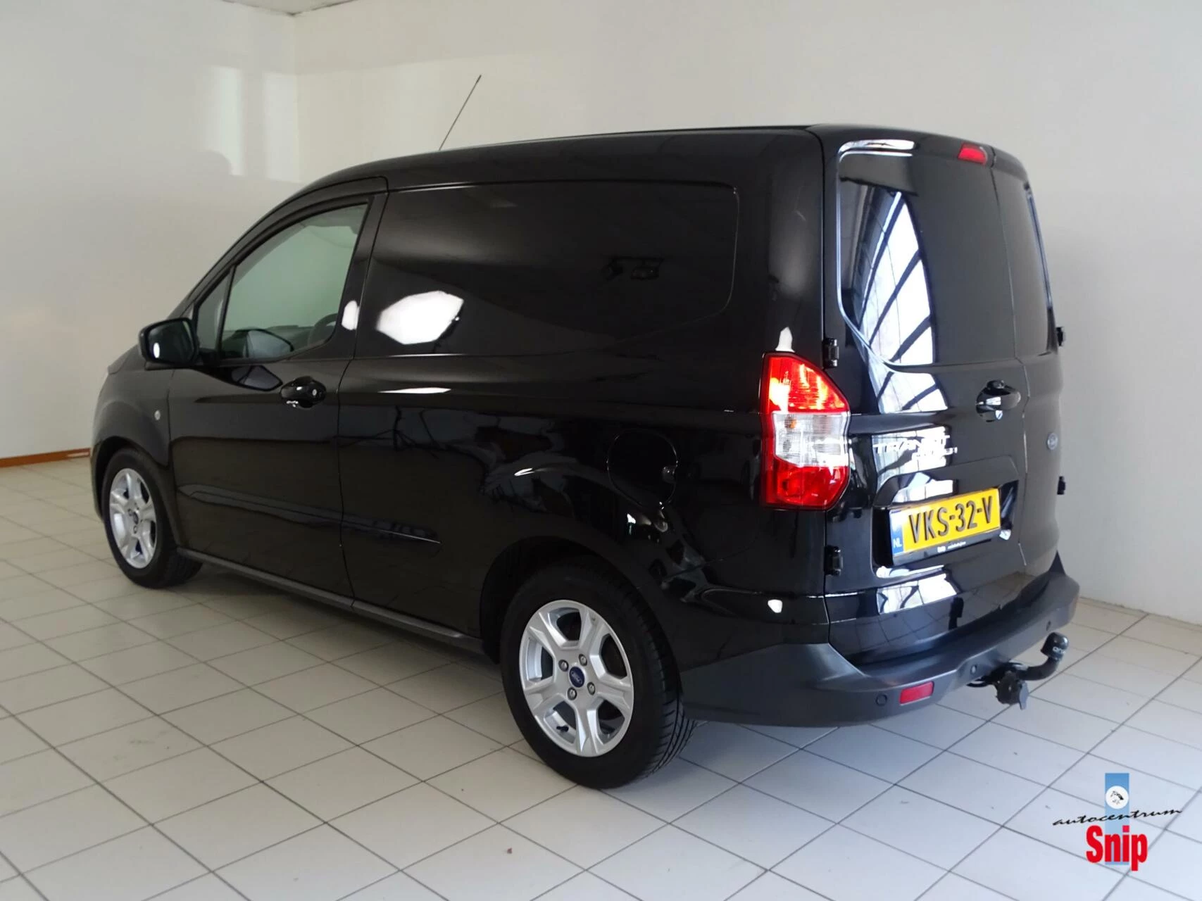 Hoofdafbeelding Ford Transit Courier