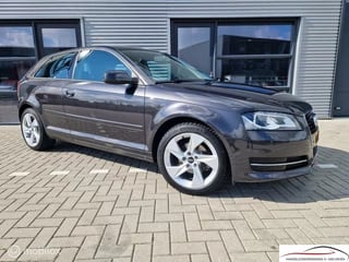 Audi A3  1.2 TFSI Ambiente 17" XENON NAVI CLIMA PDC