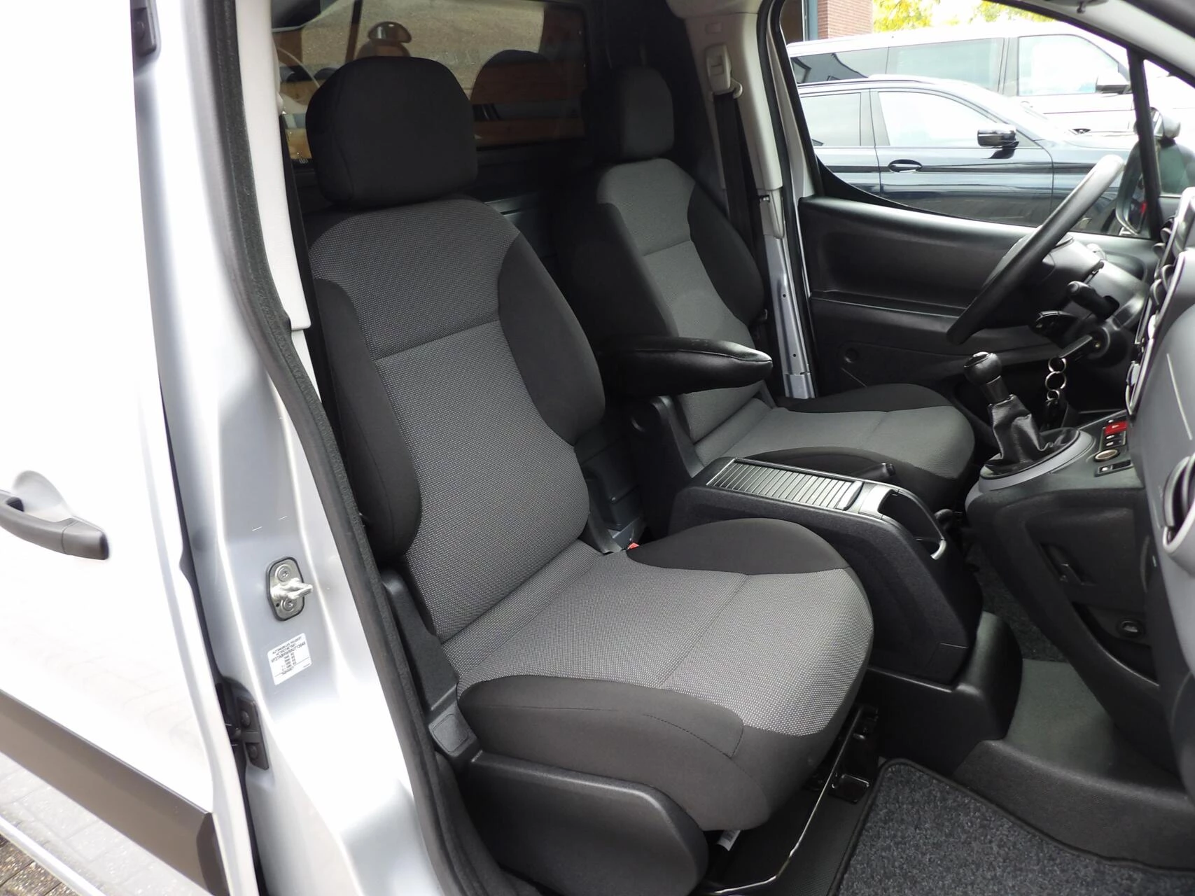 Hoofdafbeelding Peugeot Partner