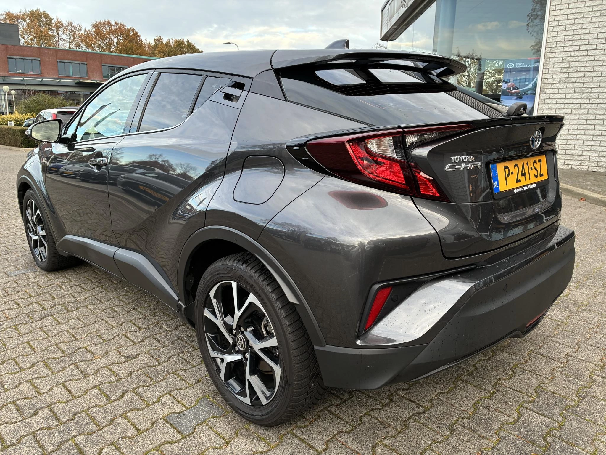 Hoofdafbeelding Toyota C-HR