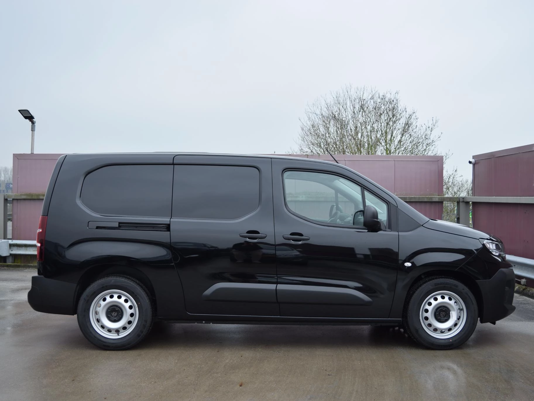 Hoofdafbeelding Peugeot e-Partner