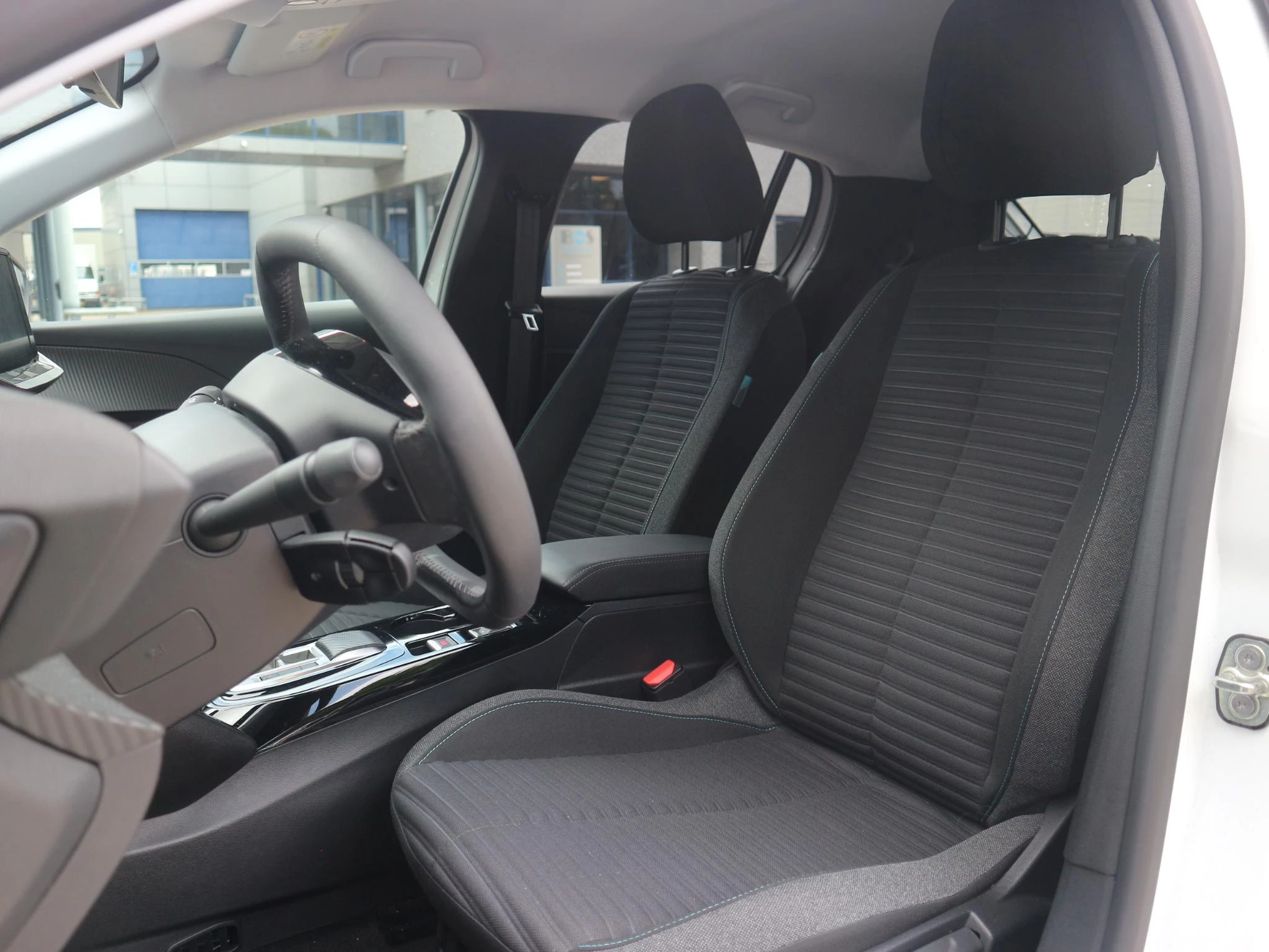 Hoofdafbeelding Peugeot e-208