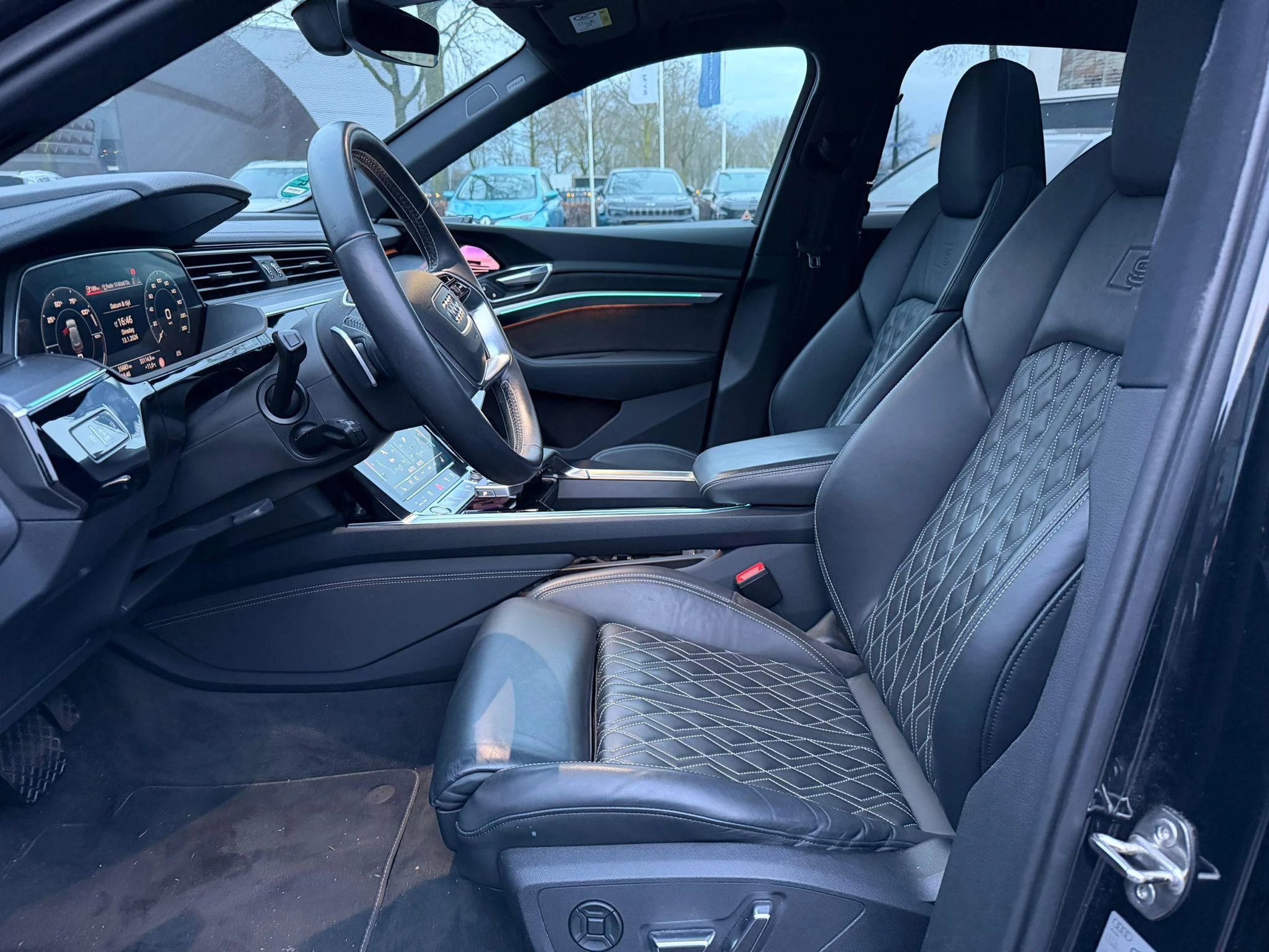 Hoofdafbeelding Audi e-tron