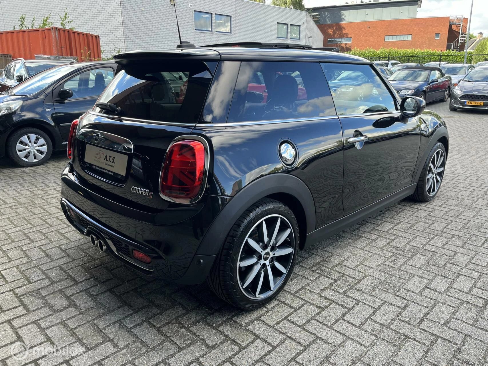 Hoofdafbeelding MINI Cooper S