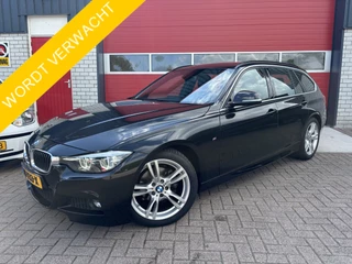 BMW 3 Serie Touring 318i M Sport Corporate Lease AUTOMAAT / TREKHAAK / FULL LED / NAVI / CLIMA / STOELVERW / PDC / NL-AUTO