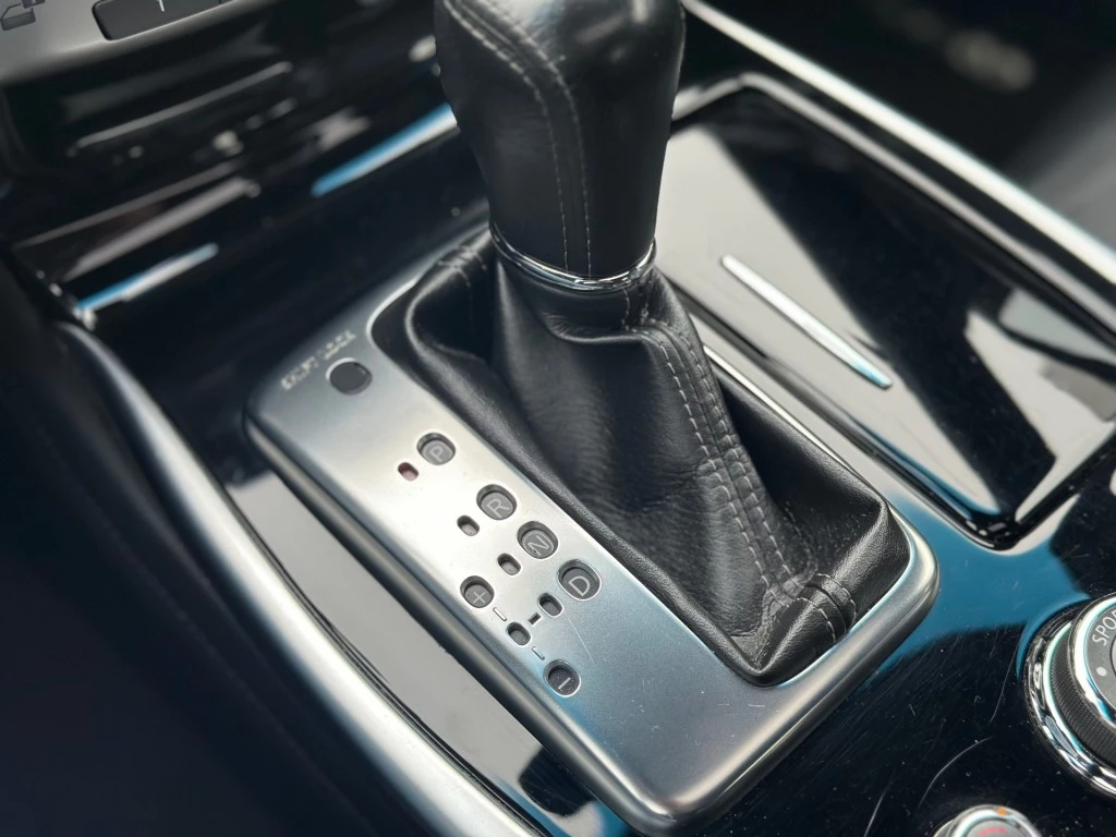 Hoofdafbeelding Infiniti M