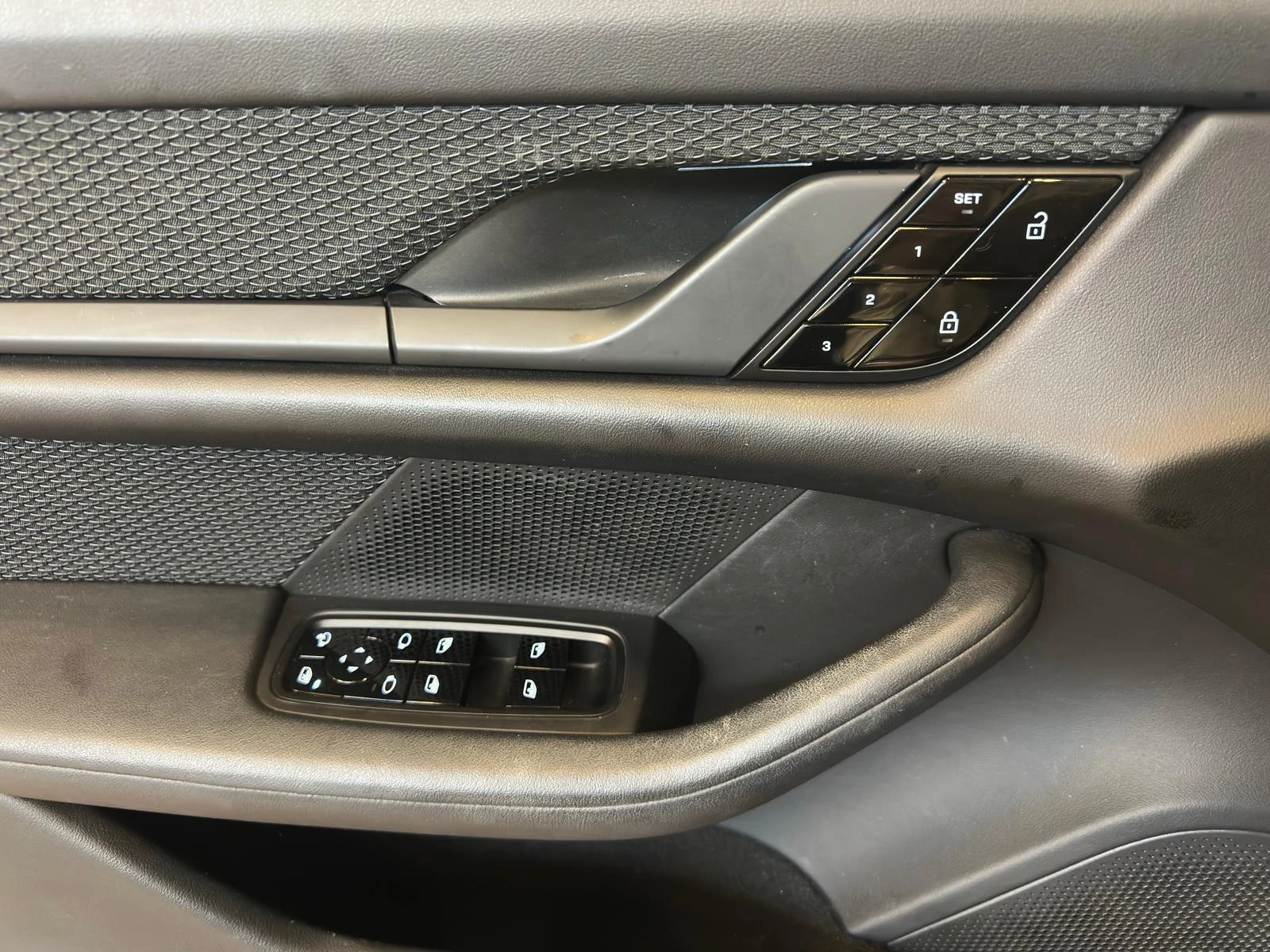 Hoofdafbeelding Porsche Taycan