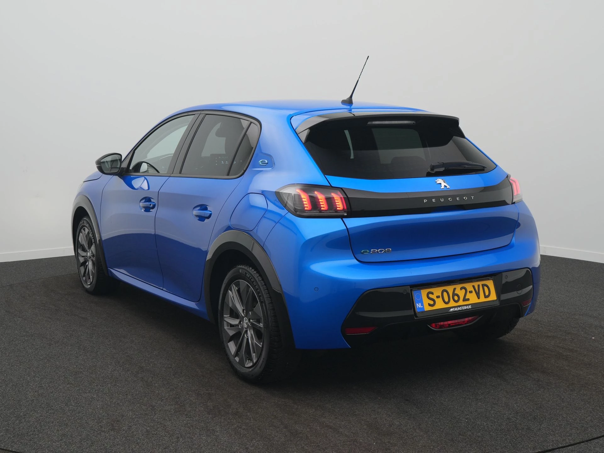 Hoofdafbeelding Peugeot e-208
