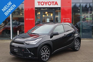 Toyota Aygo X HYBRID 115 GR SPORT NIEUW&DIRECT LEVERBAAR!!! STOELVERW P-SENSOREN JBL-AUDIO KEYLESS APPLE/ANDROID 18" LMV