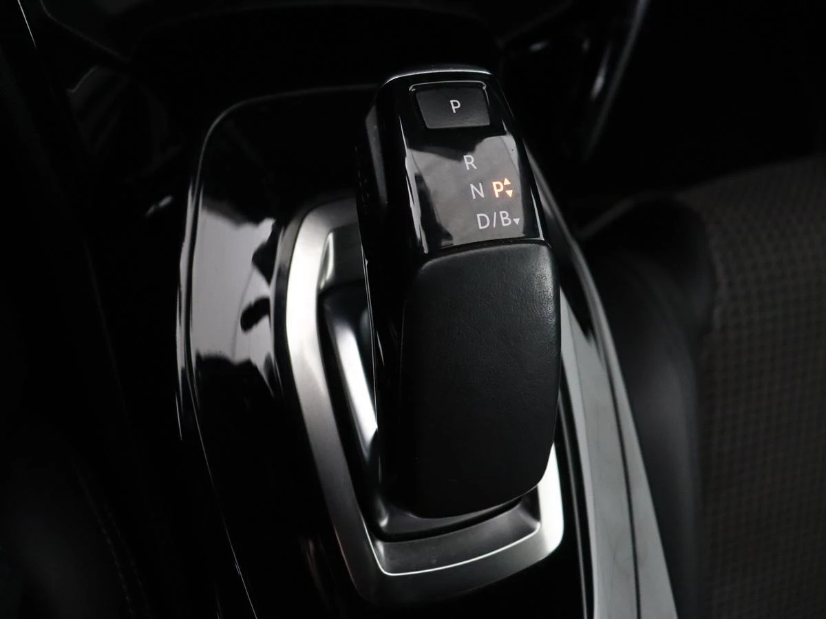 Hoofdafbeelding Peugeot e-2008