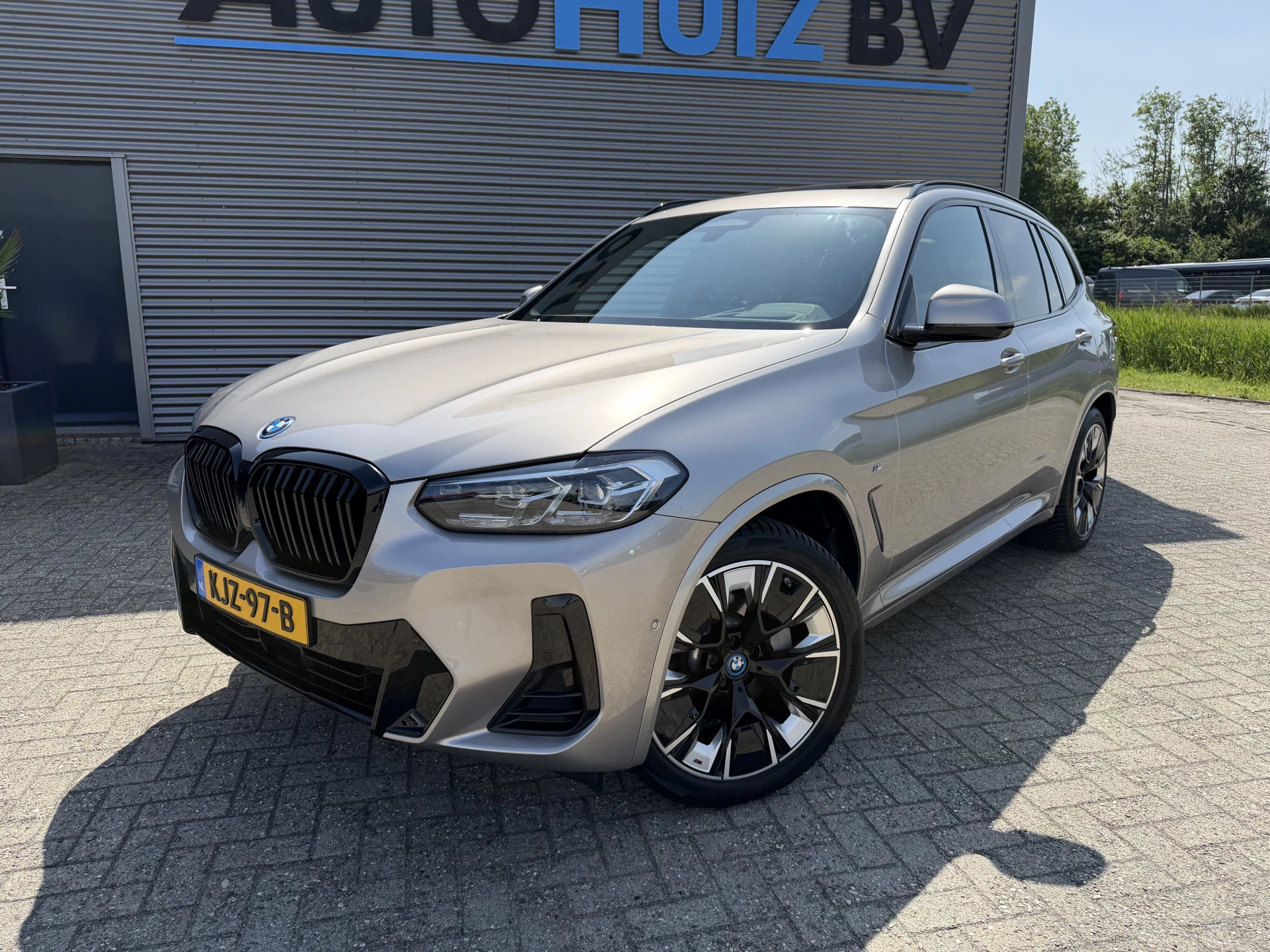 Hoofdafbeelding BMW iX3