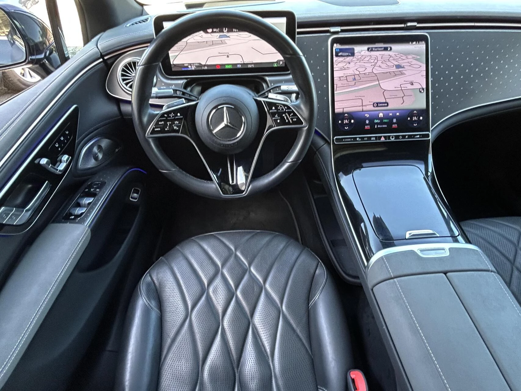 Hoofdafbeelding Mercedes-Benz EQS