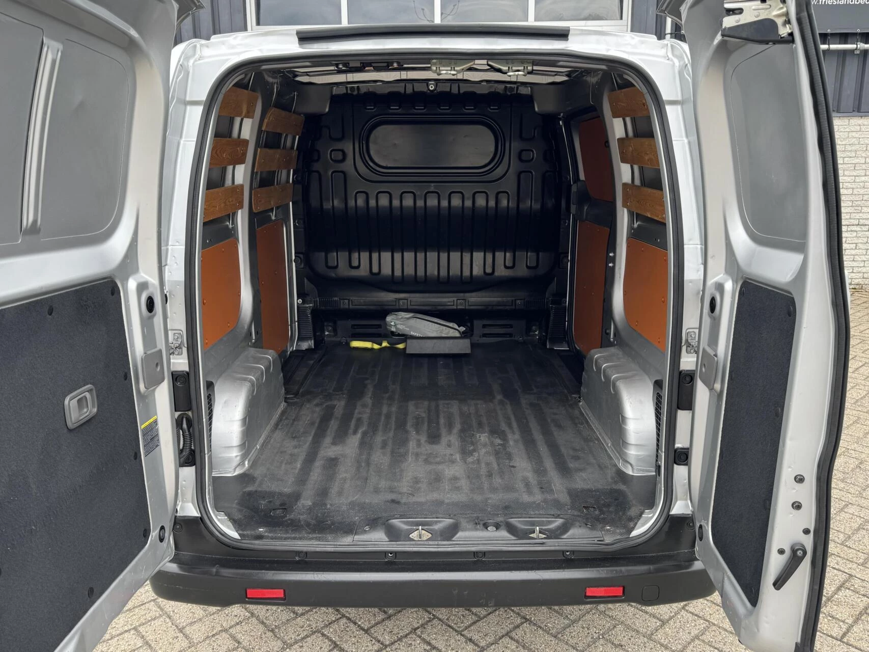 Hoofdafbeelding Nissan NV200