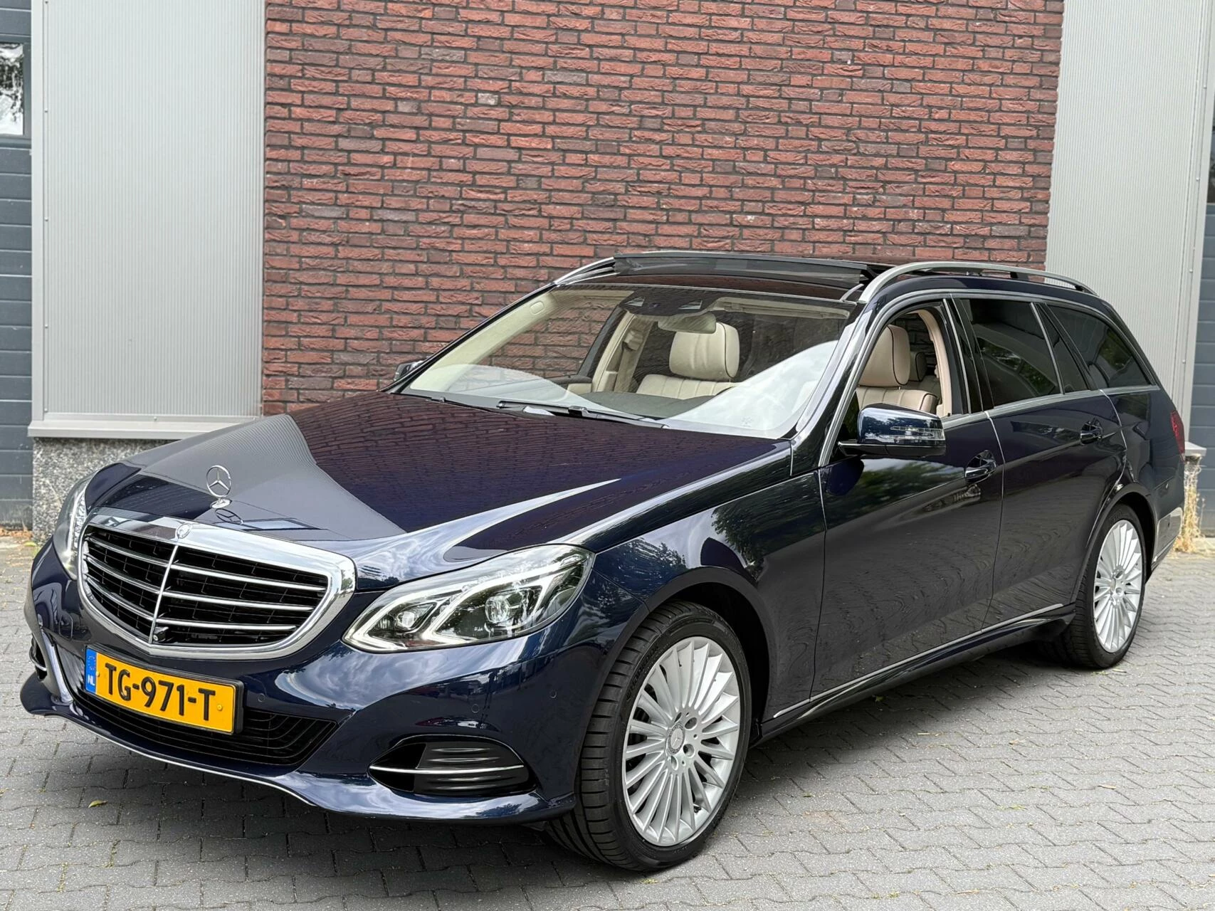 Hoofdafbeelding Mercedes-Benz E-Klasse
