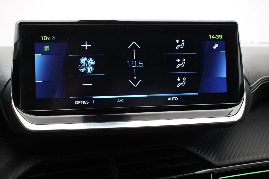 Hoofdafbeelding Peugeot e-2008