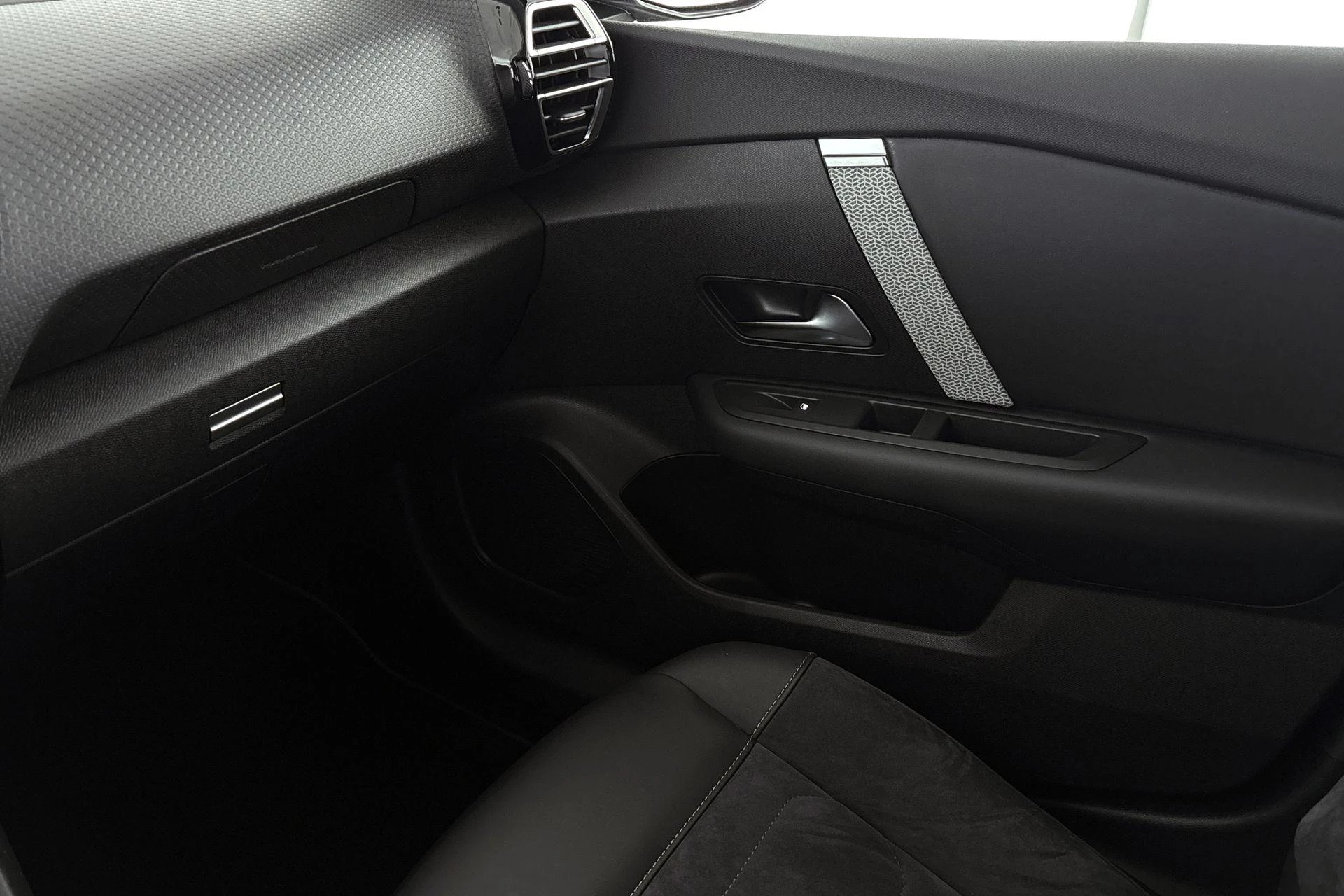 Hoofdafbeelding Citroën ë-C4 X