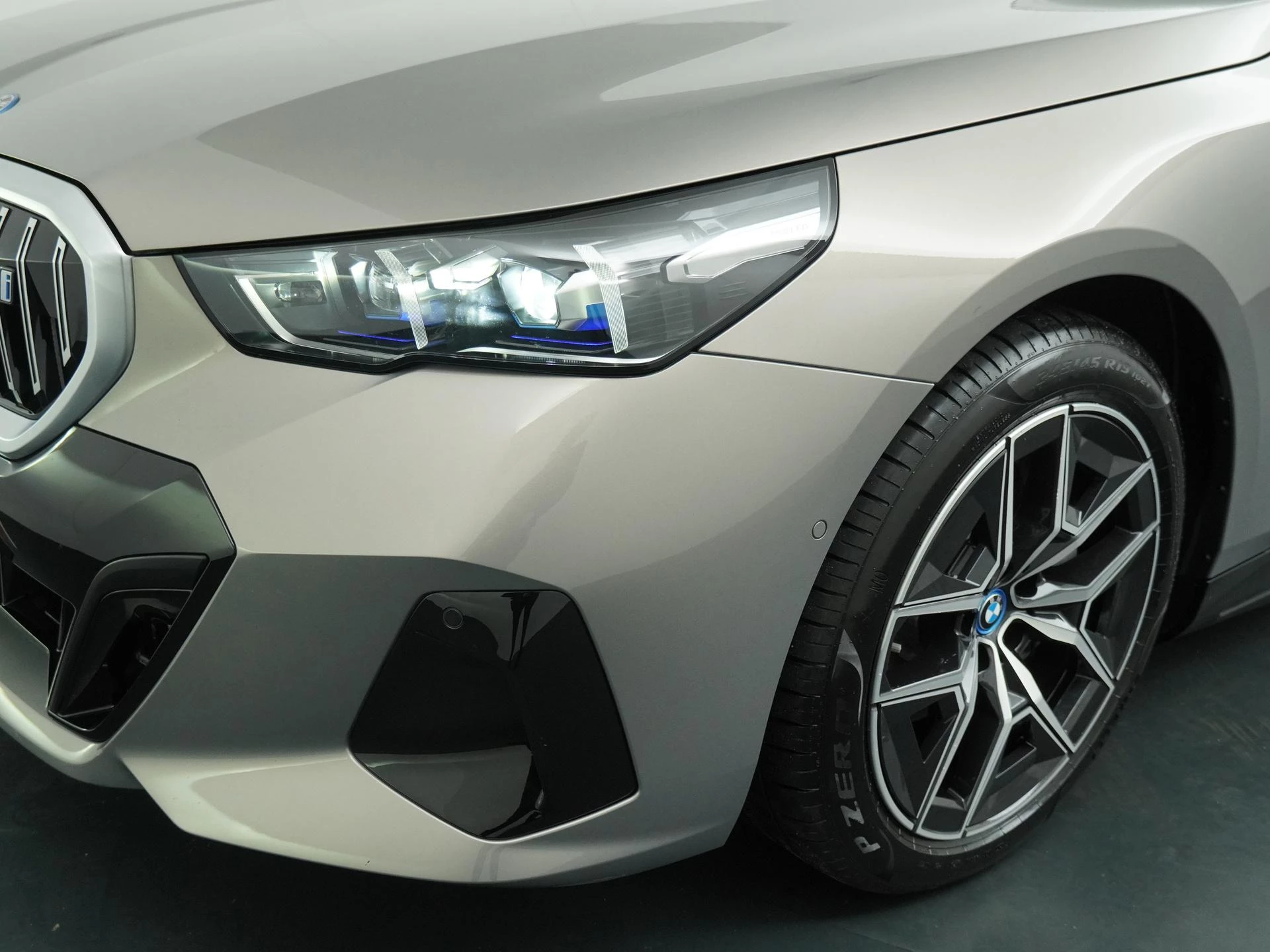 Hoofdafbeelding BMW i5