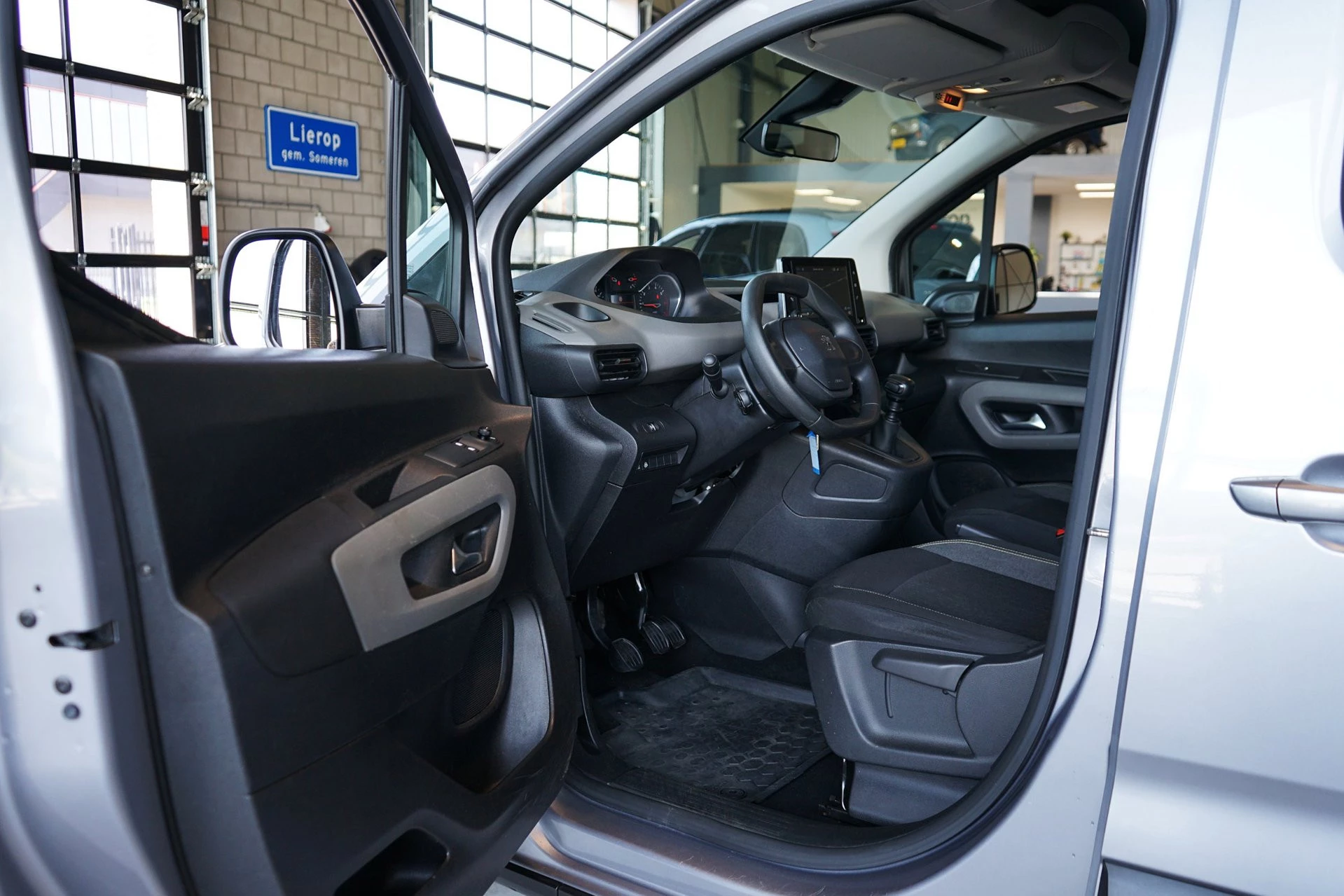 Hoofdafbeelding Peugeot Rifter