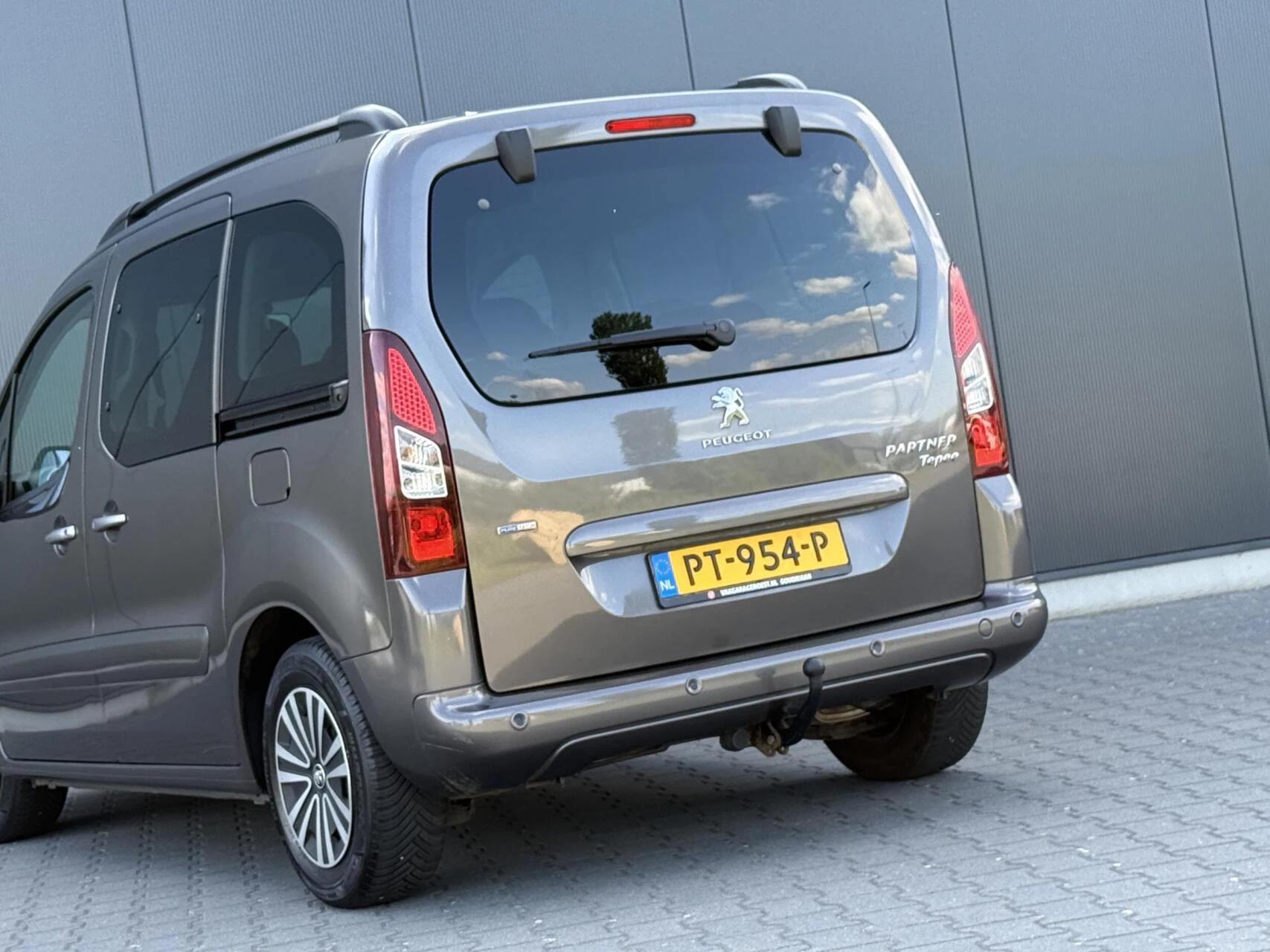 Hoofdafbeelding Peugeot Partner