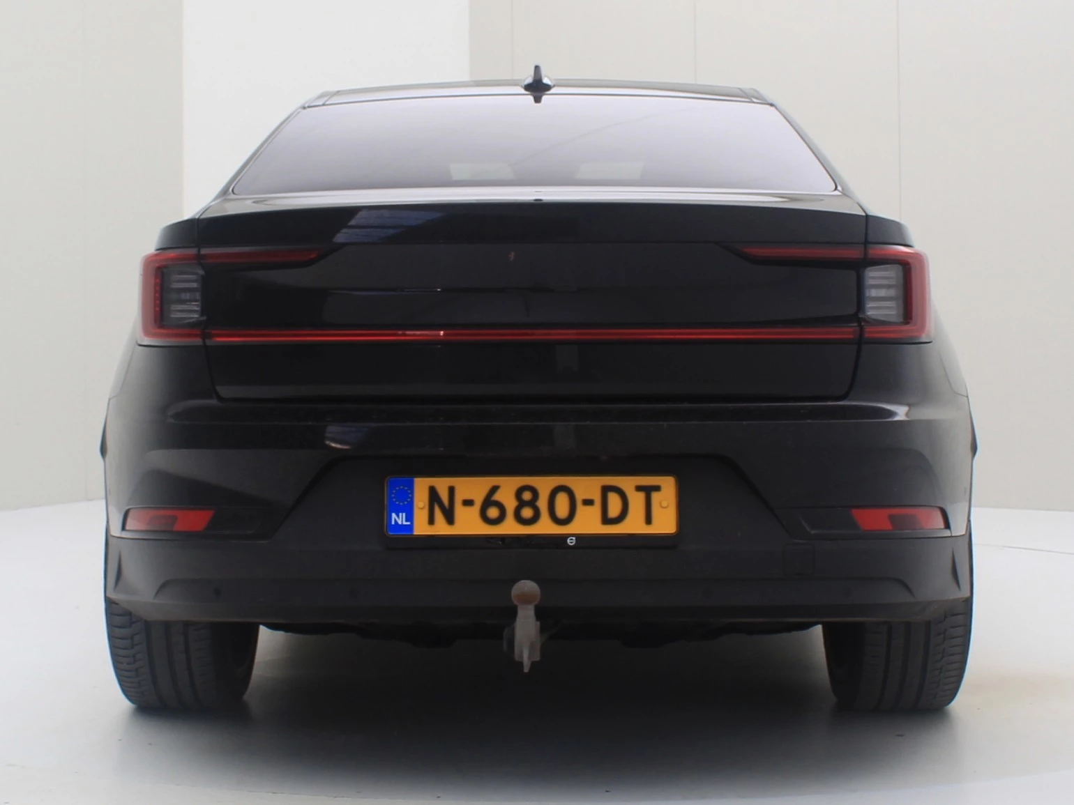 Hoofdafbeelding Polestar 2