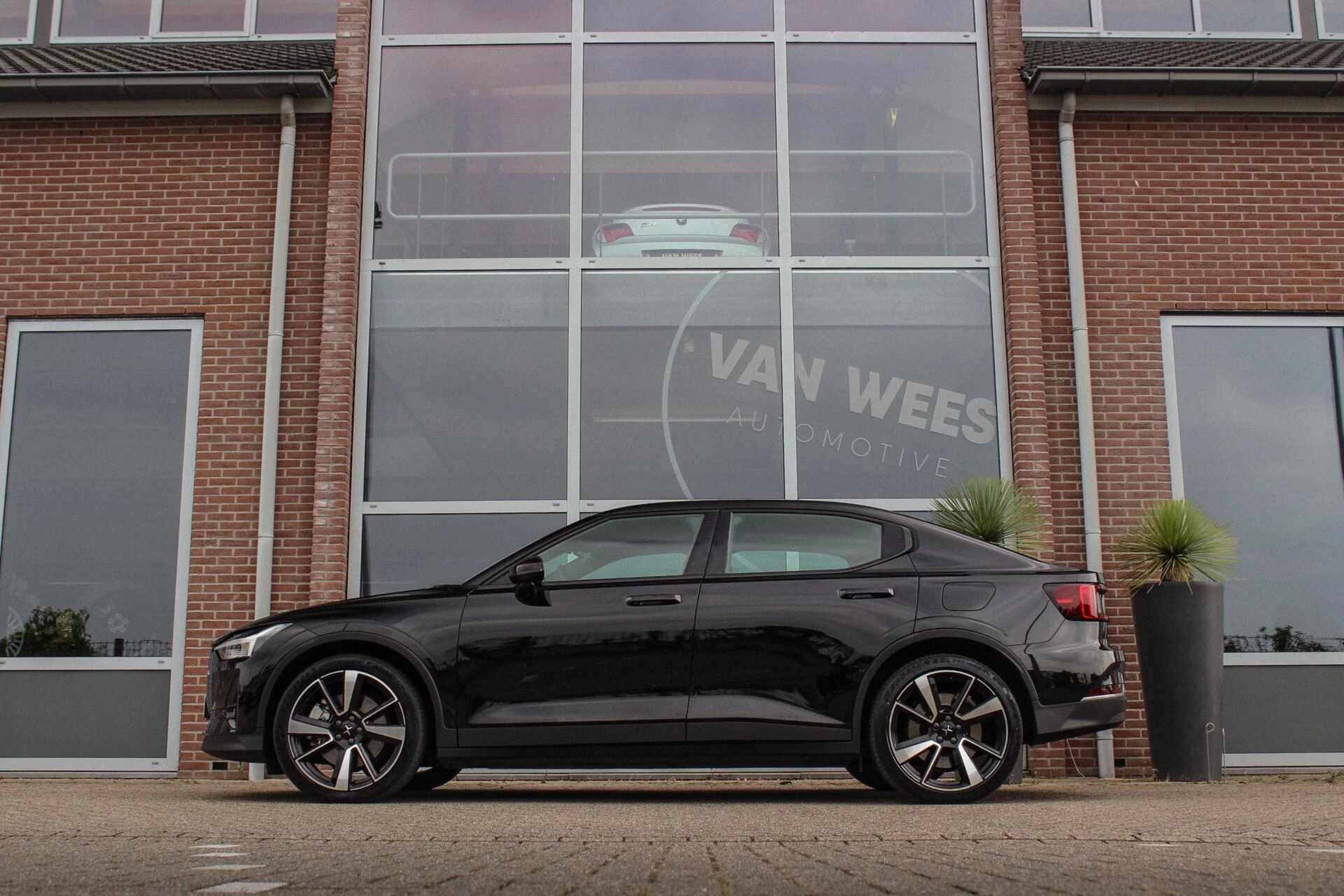 Hoofdafbeelding Polestar 2