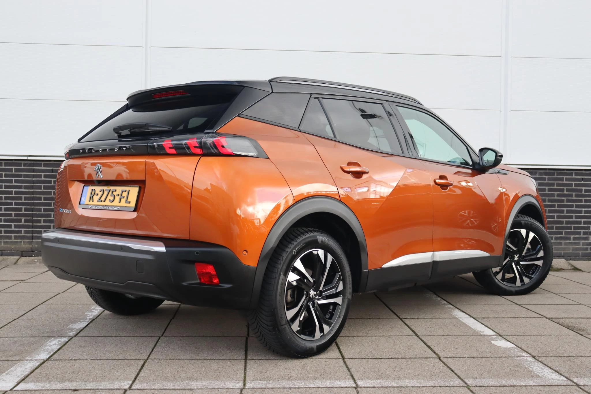 Hoofdafbeelding Peugeot e-2008