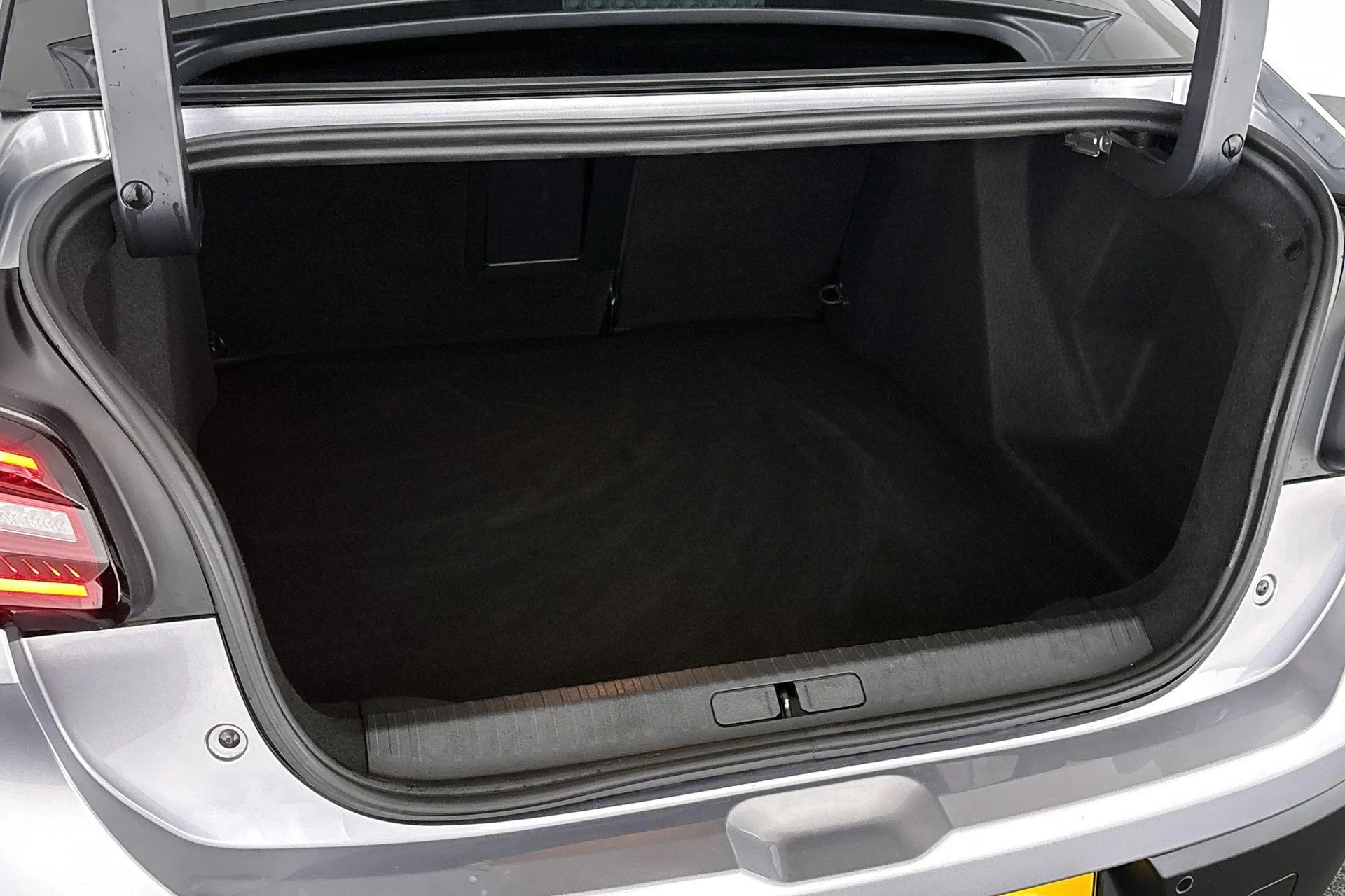 Hoofdafbeelding Citroën ë-C4 X