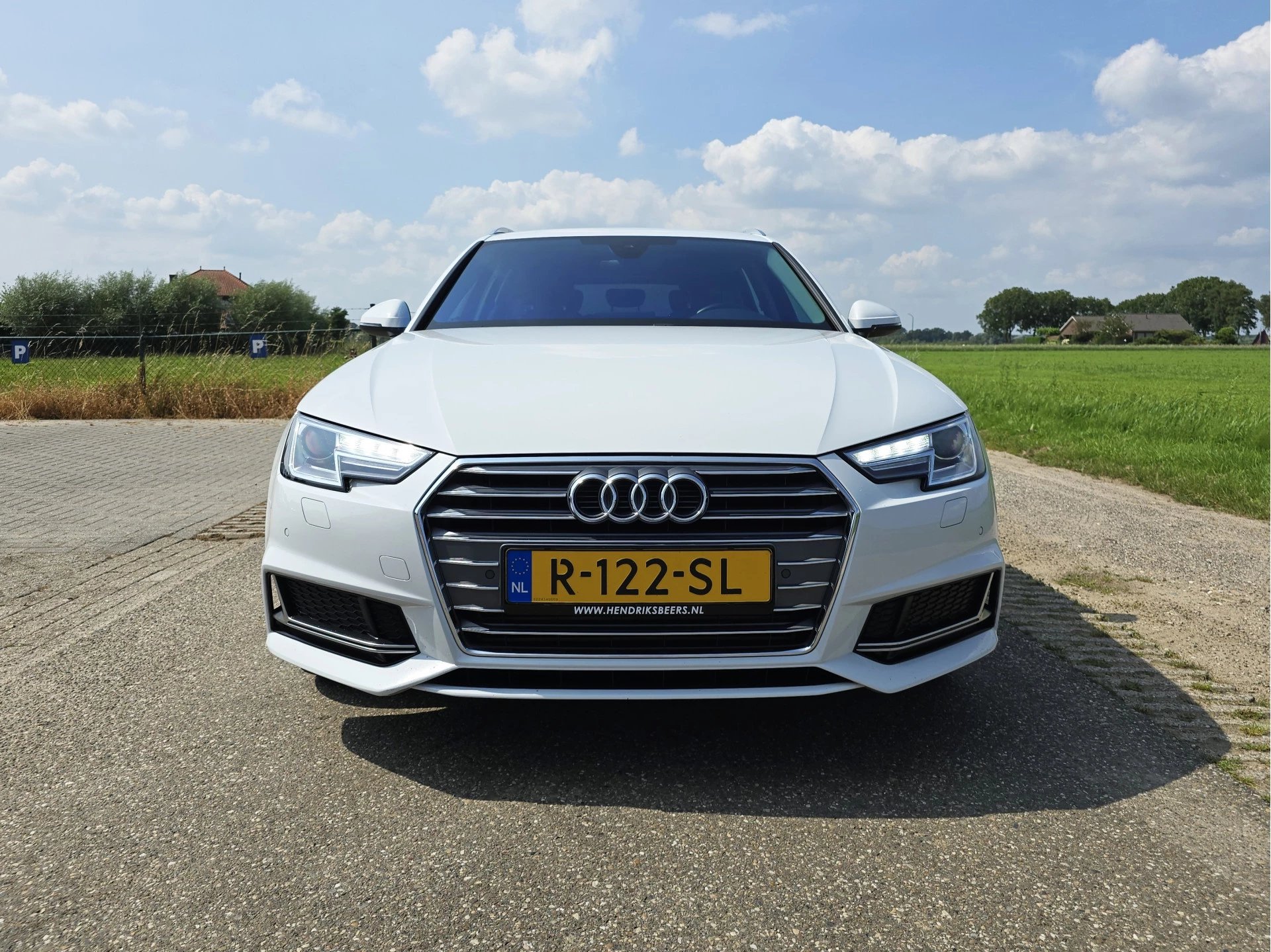 Hoofdafbeelding Audi A4